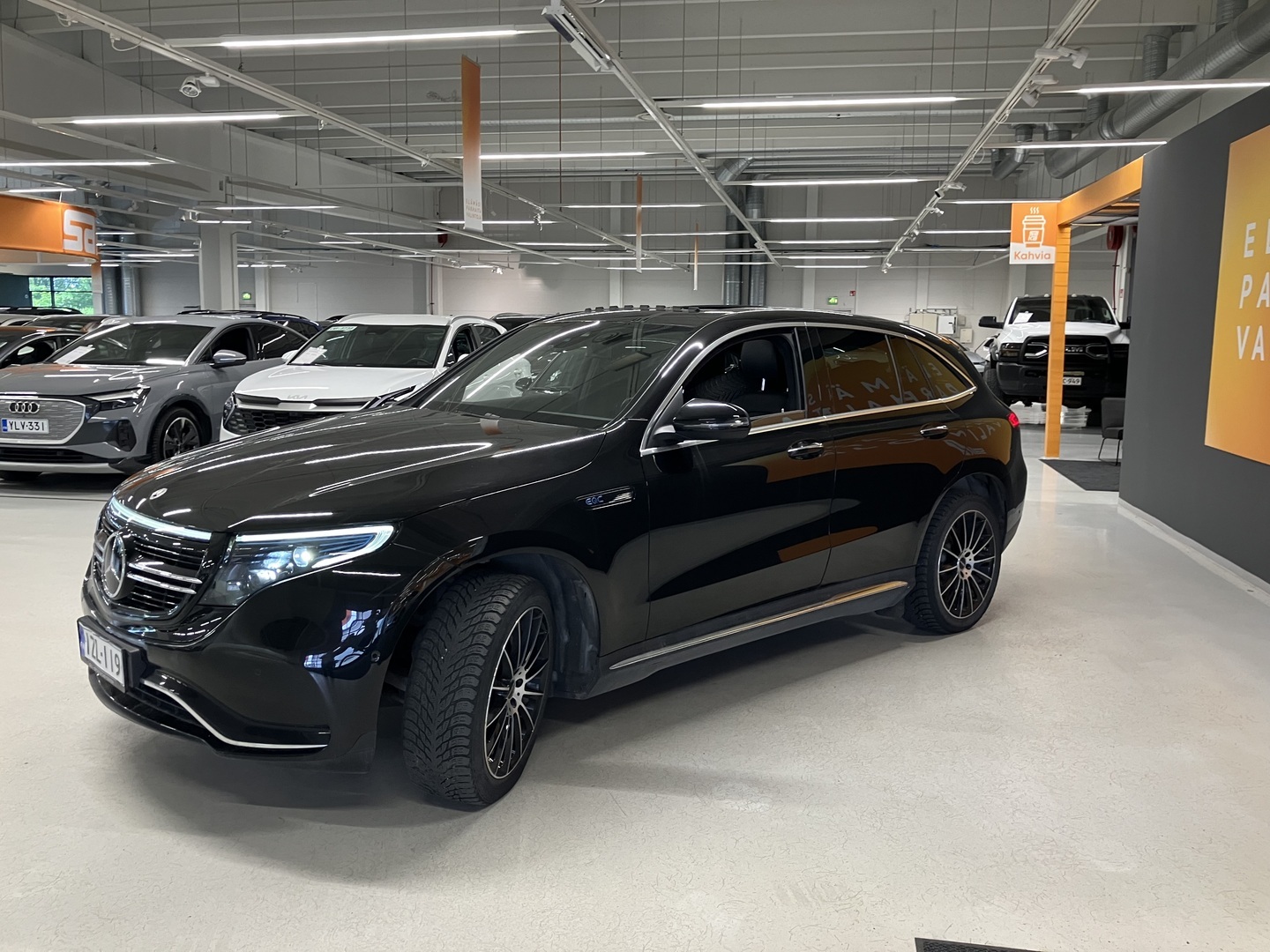 MERCEDES-BENZ EQC 2021