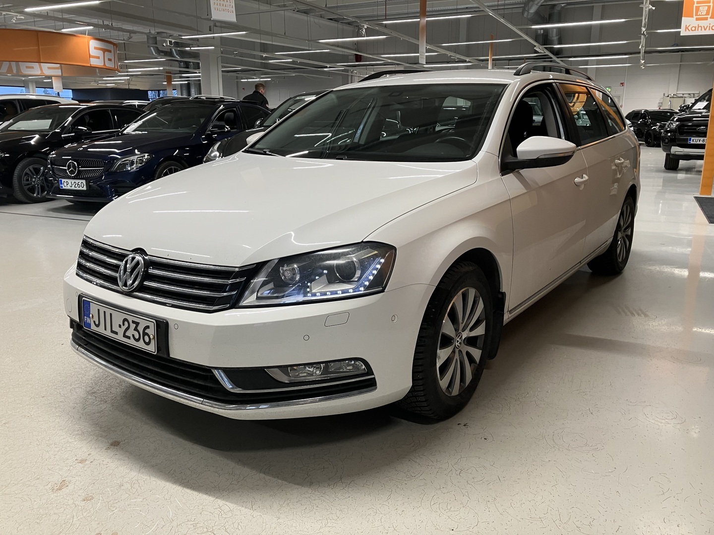 VOLKSWAGEN Passat 2011