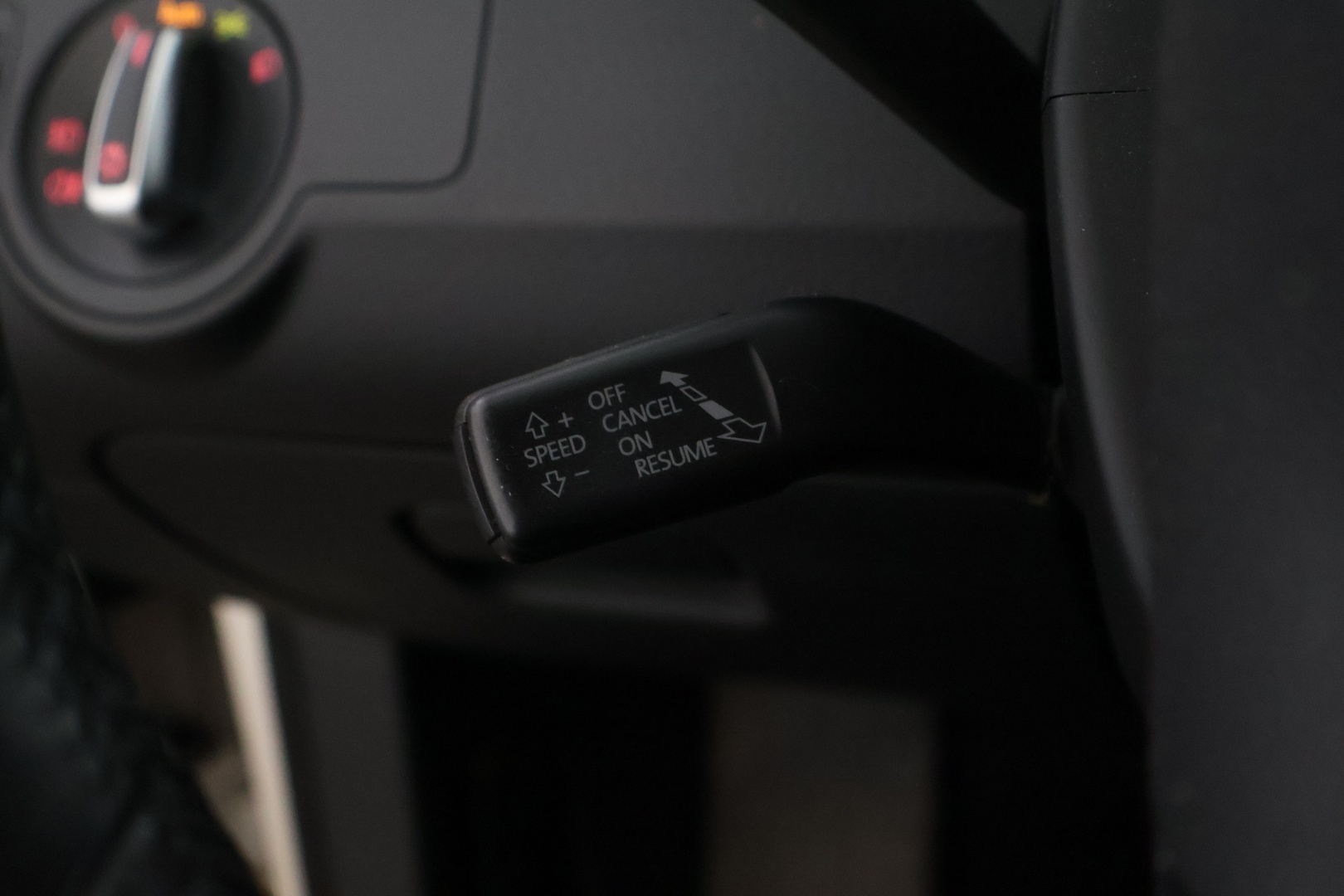 VOLKSWAGEN Passat 2011