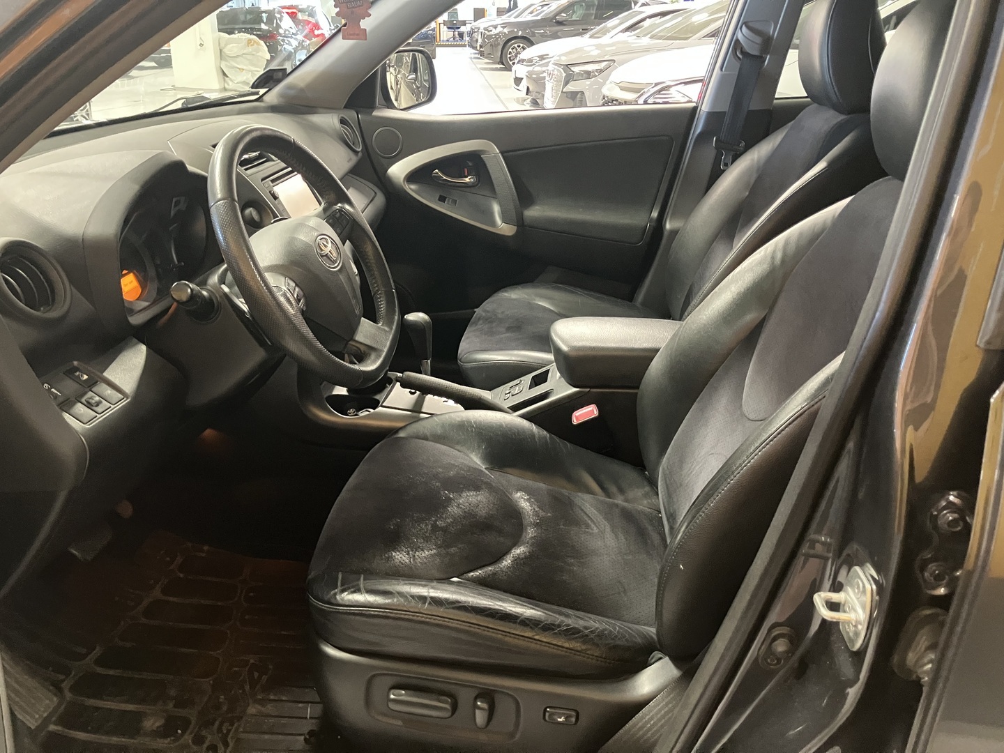TOYOTA RAV4 2012