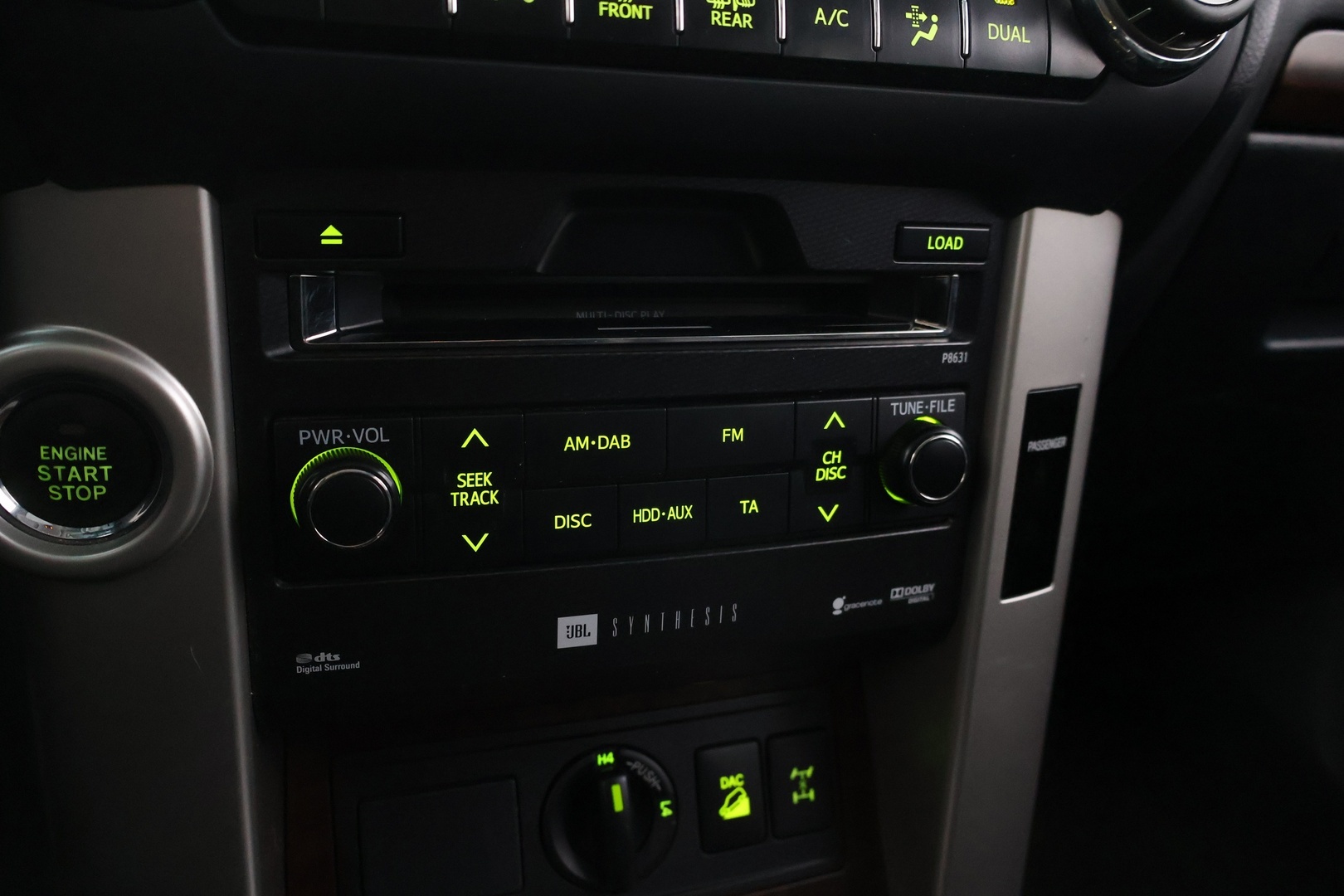 TOYOTA Land Cruiser 2012