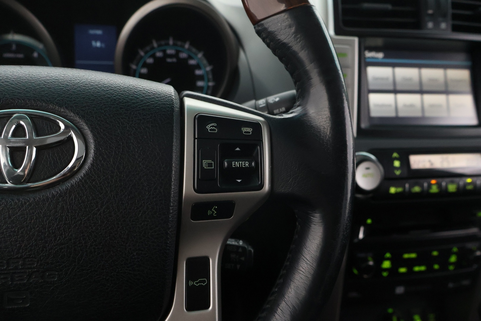 TOYOTA Land Cruiser 2012