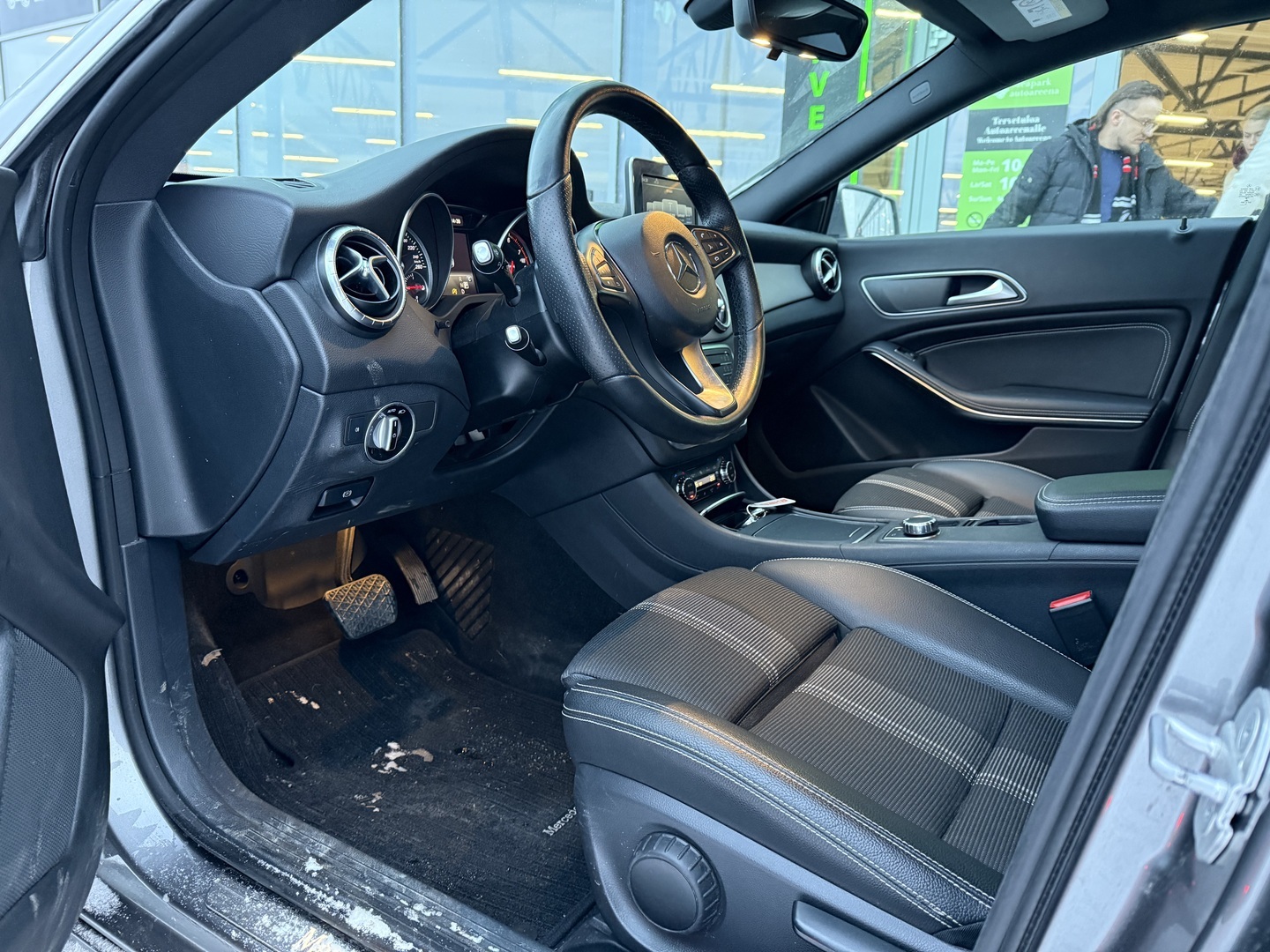 MERCEDES-BENZ CLA 2017