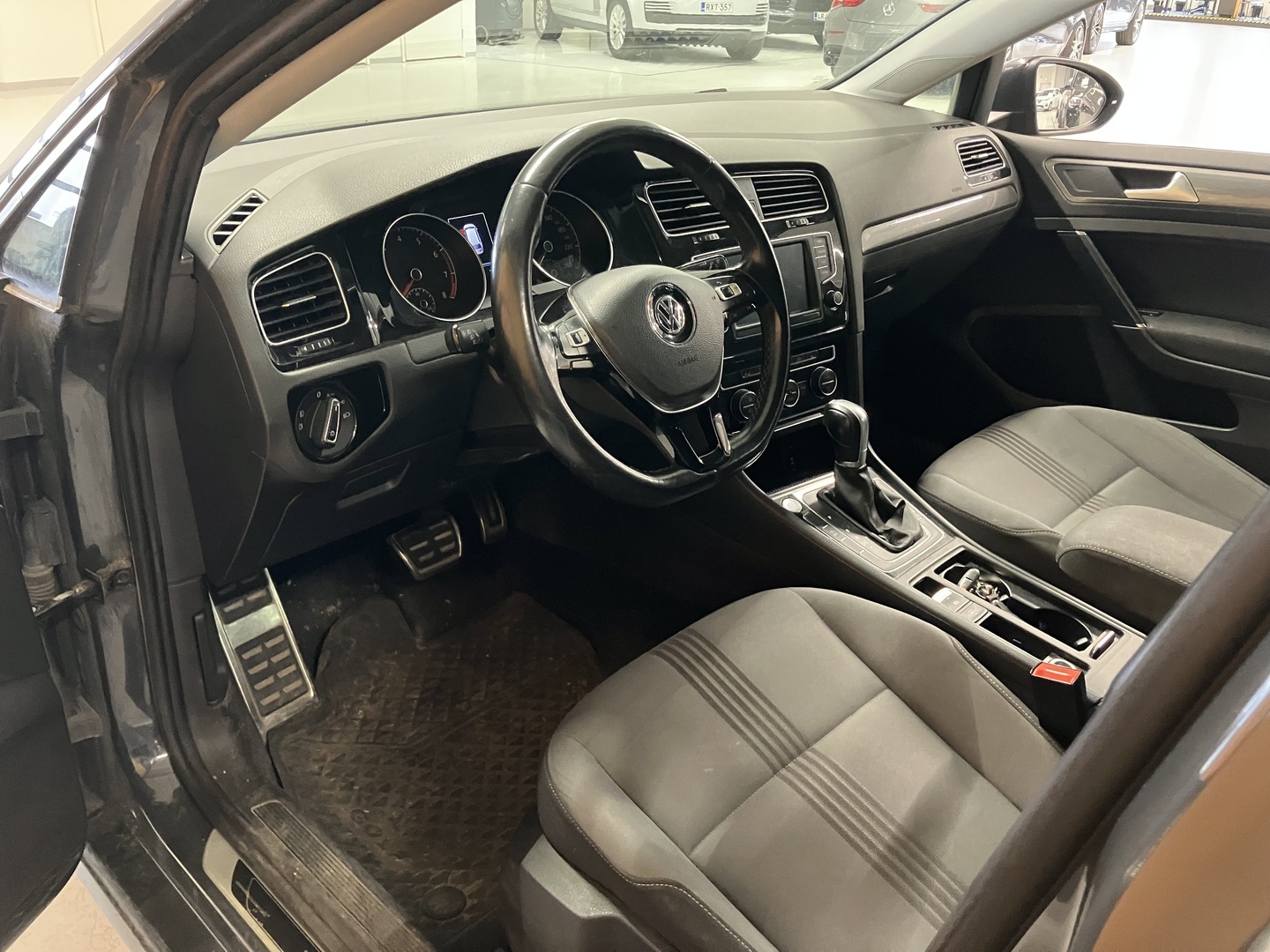 VOLKSWAGEN Golf 2017