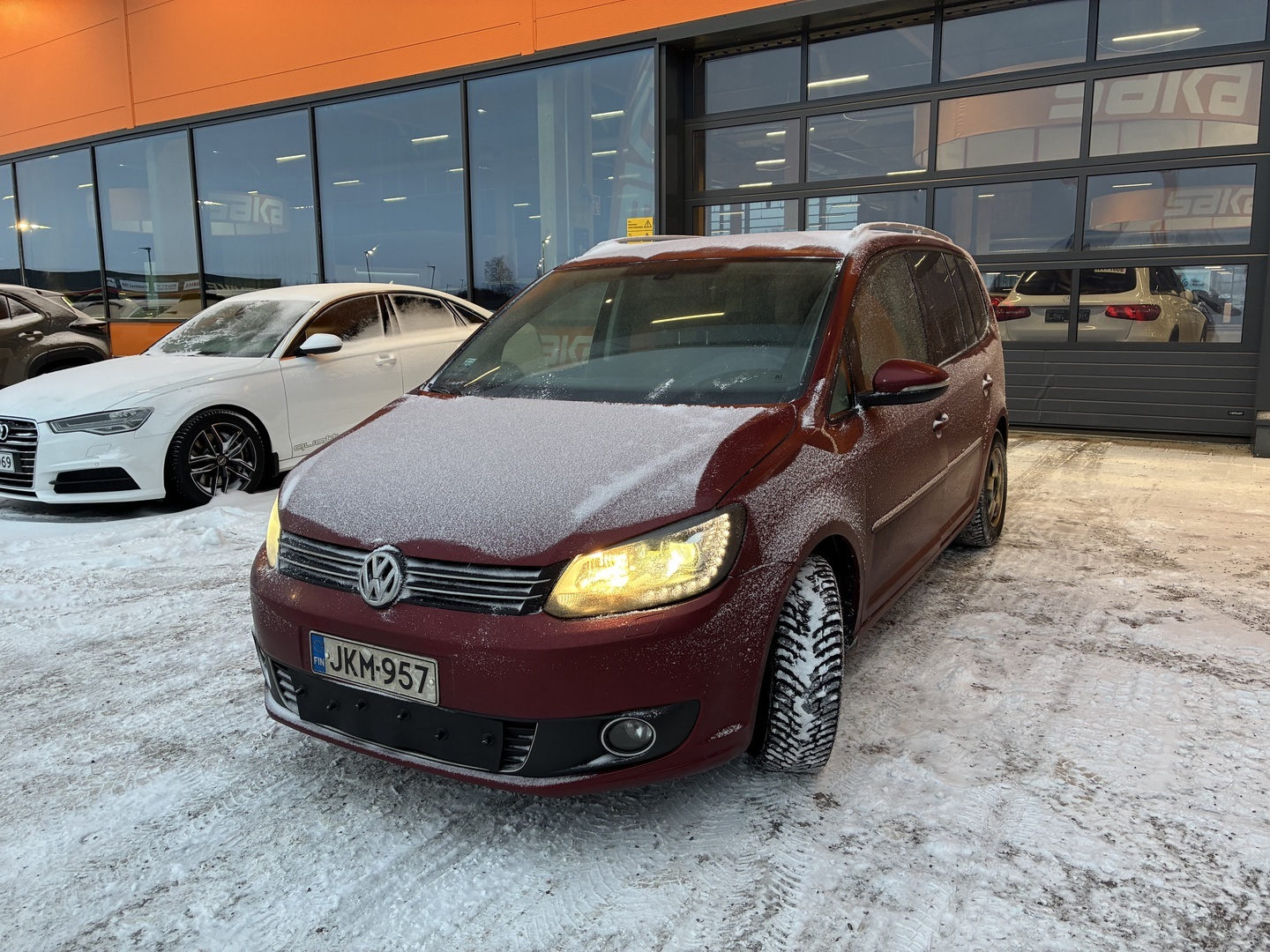 VOLKSWAGEN Touran 2014