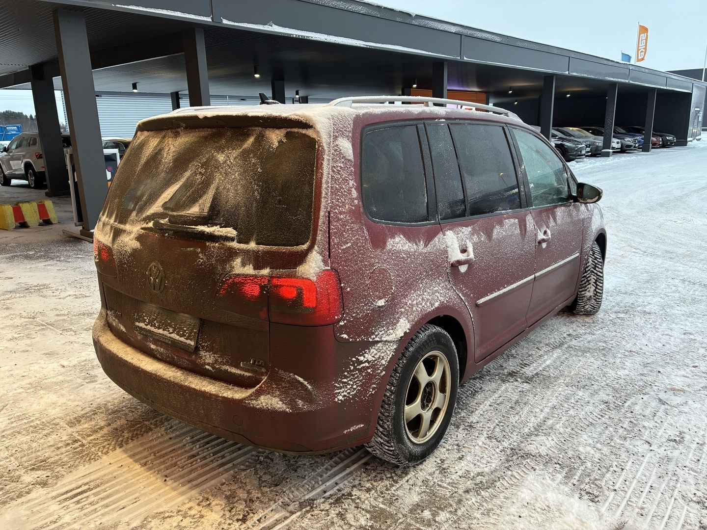 VOLKSWAGEN Touran 2014