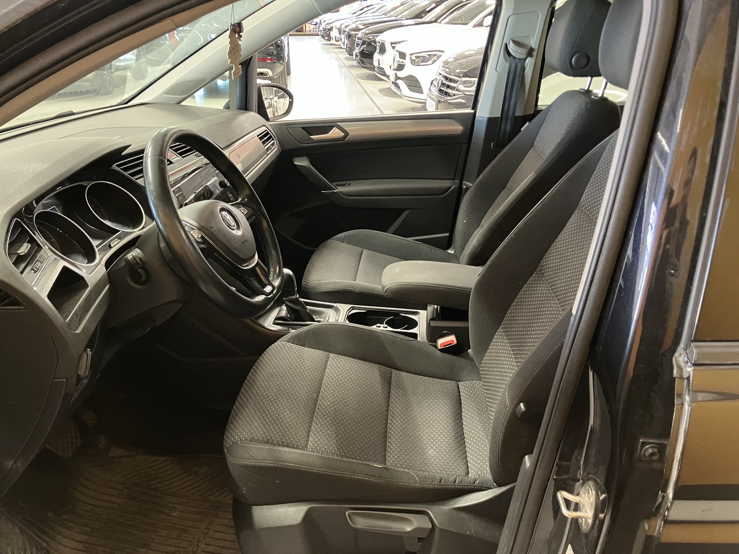 VOLKSWAGEN Touran 2019