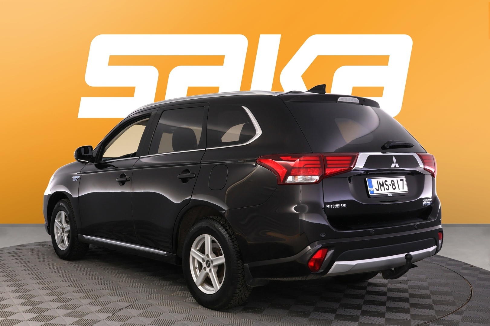 MITSUBISHI Outlander PHEV 2016