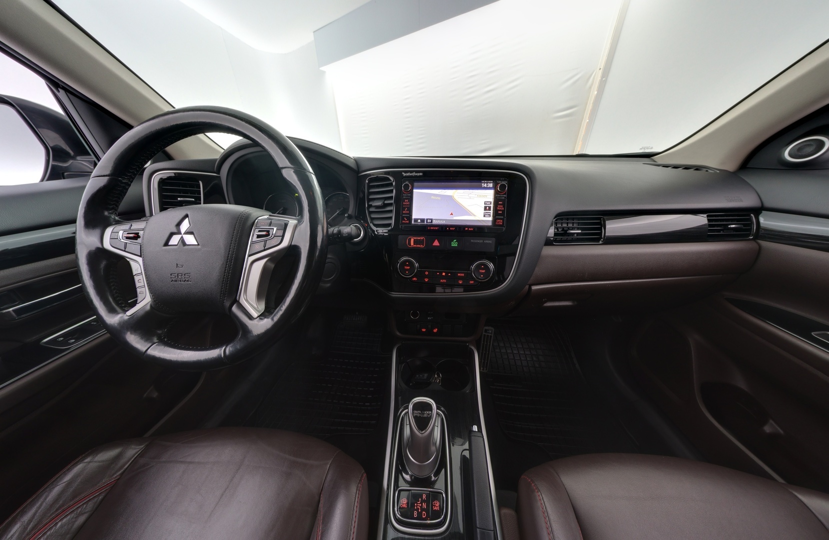 MITSUBISHI Outlander PHEV 2016