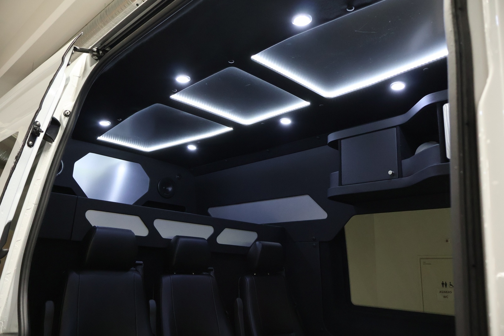MERCEDES-BENZ Sprinter 2024