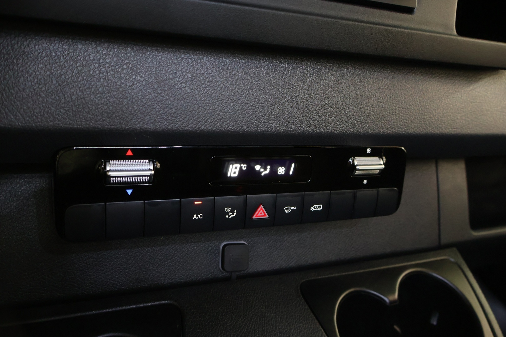 MERCEDES-BENZ Sprinter 2024