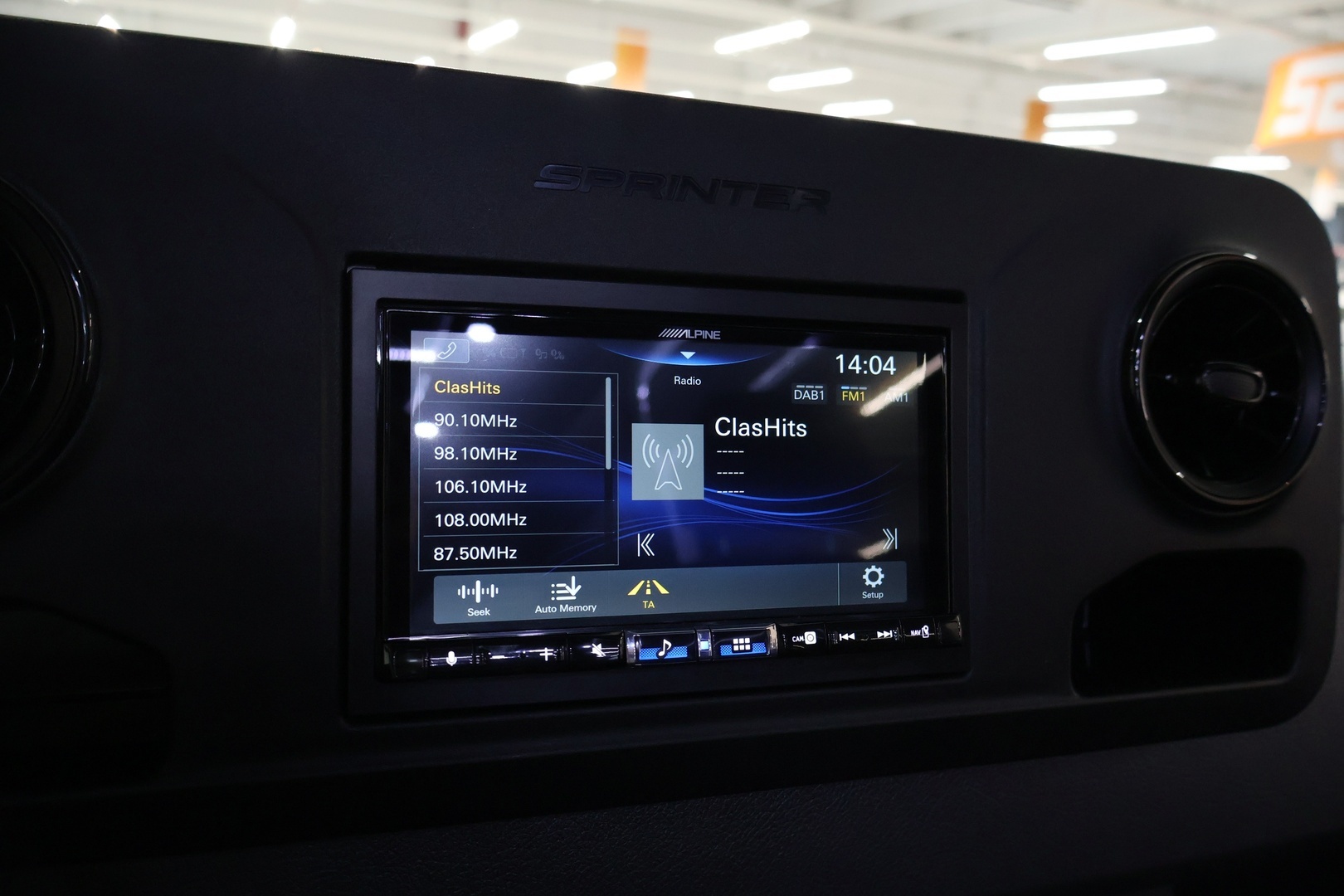 MERCEDES-BENZ Sprinter 2024