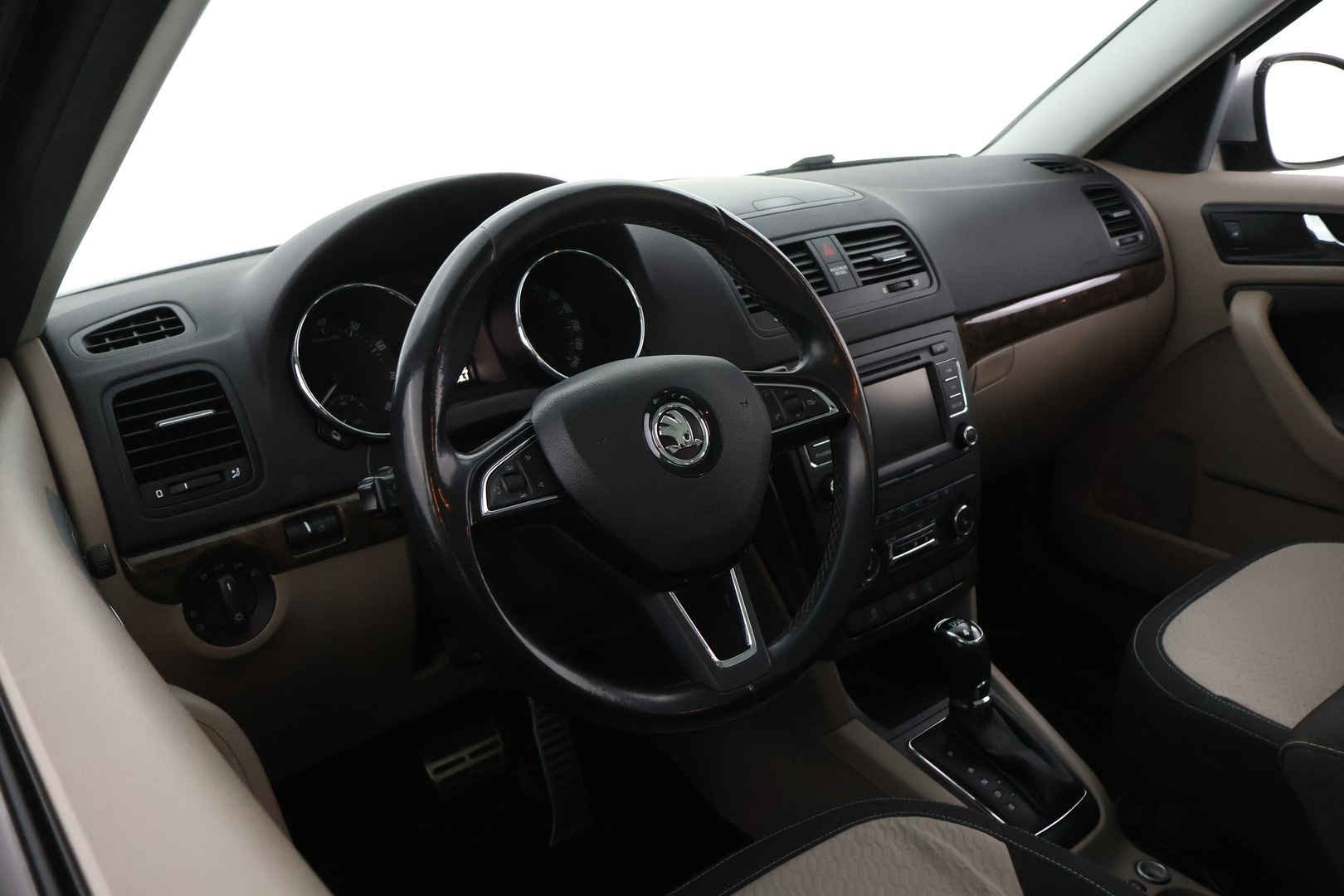 SKODA Yeti 2014
