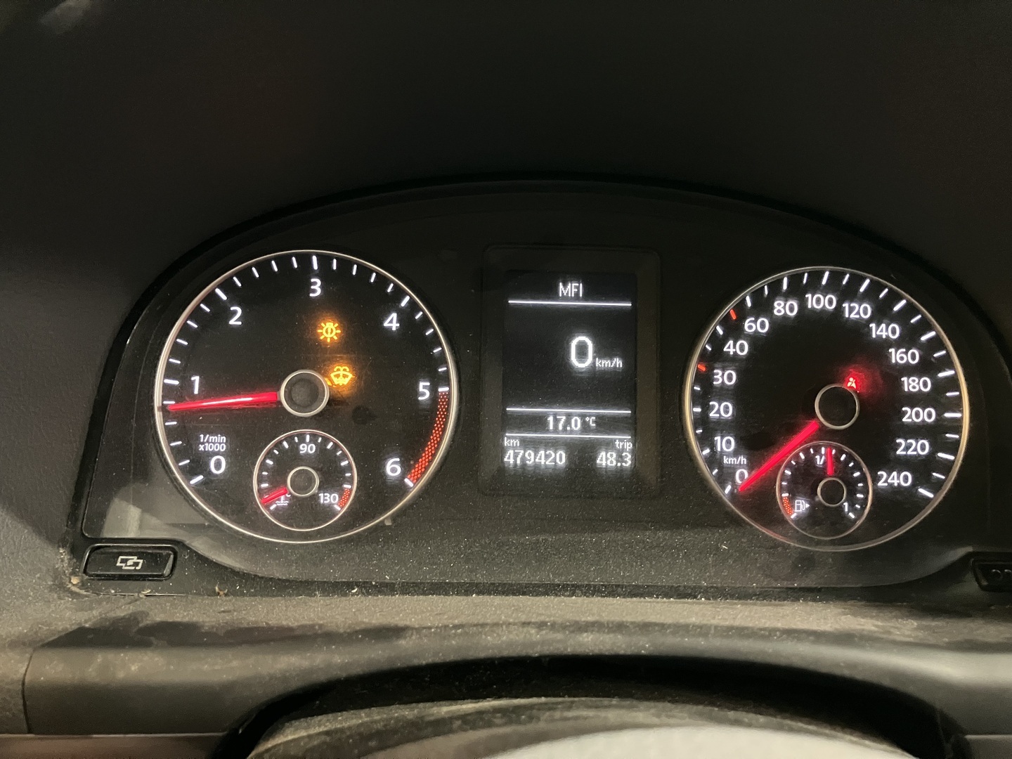 VOLKSWAGEN Touran 2011