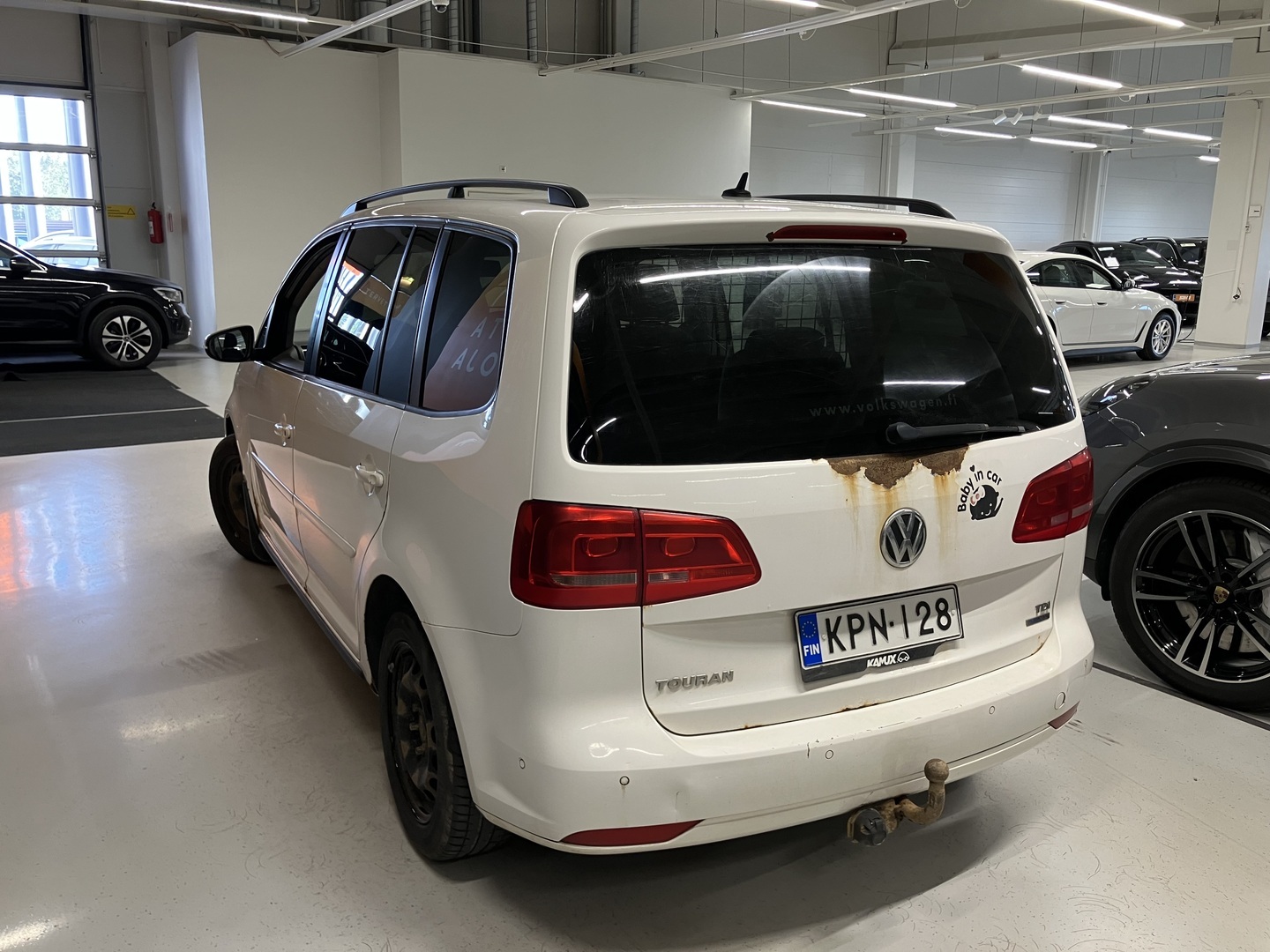 VOLKSWAGEN Touran 2011