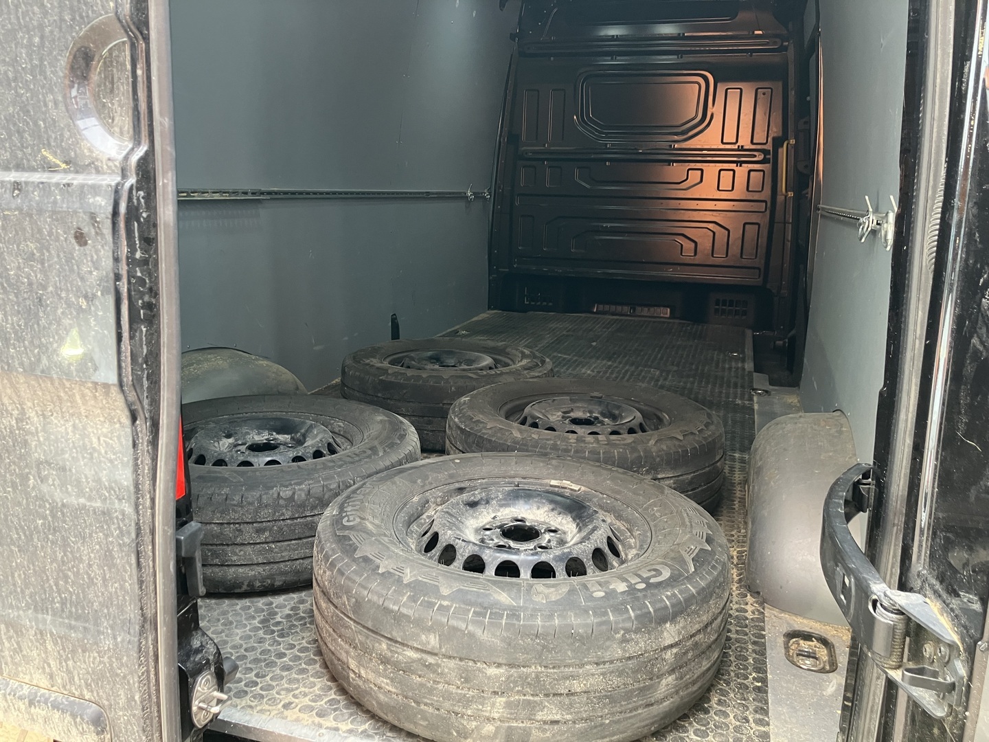 VOLKSWAGEN Crafter 2023