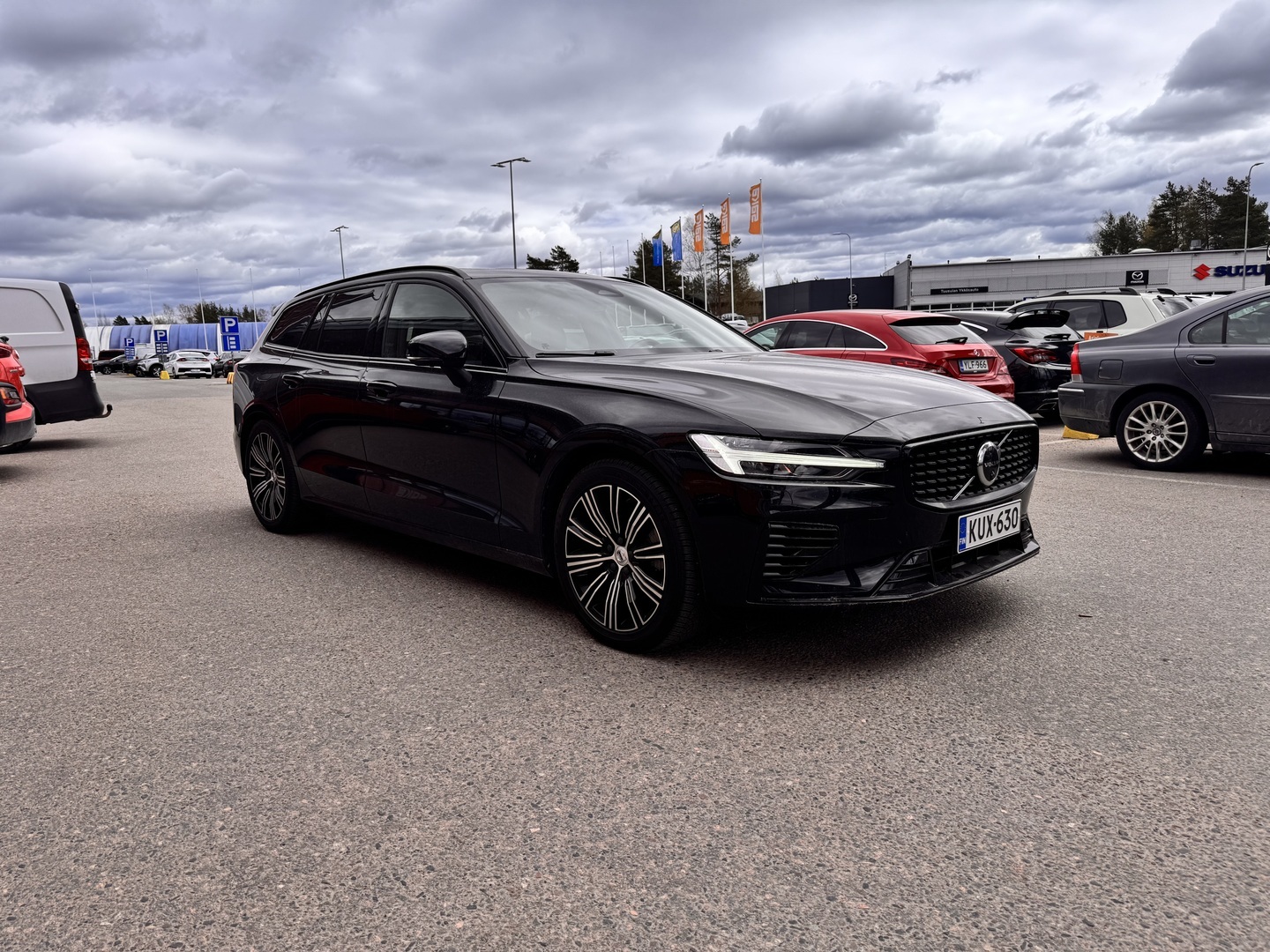 VOLVO V60 2023