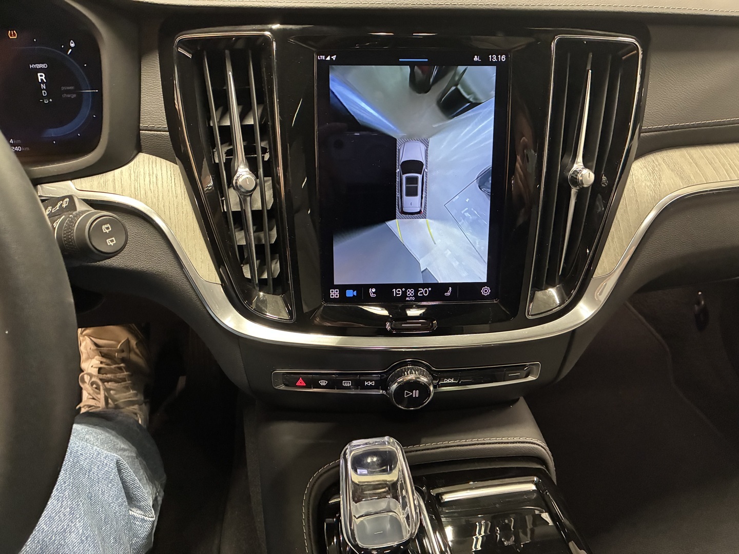 VOLVO V60 2023