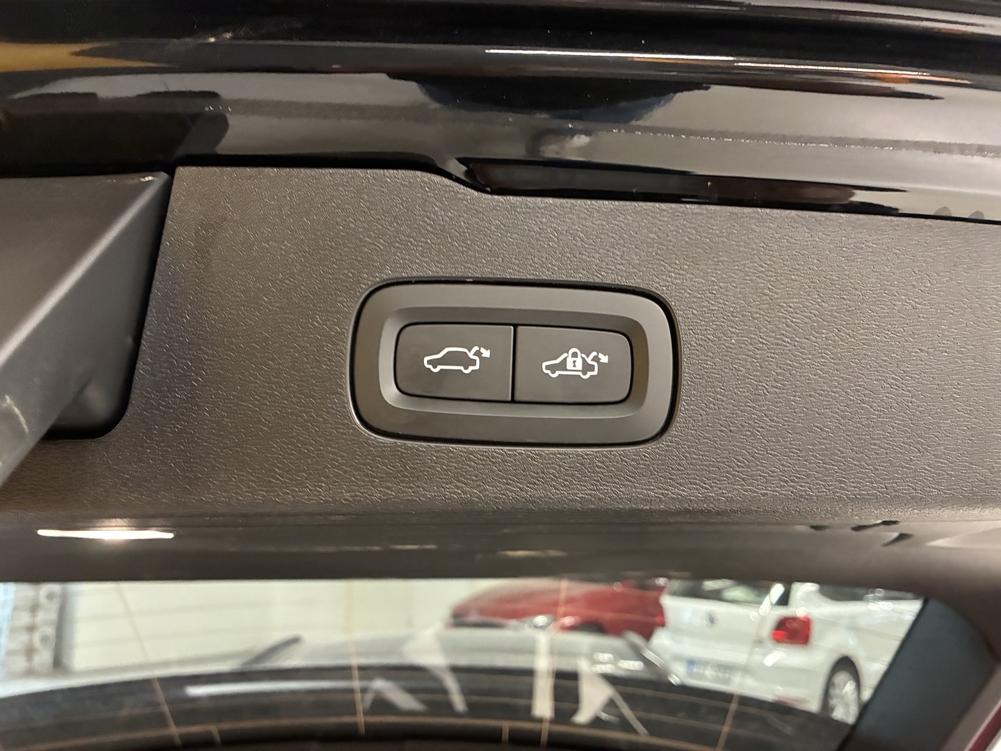 VOLVO V60 2023