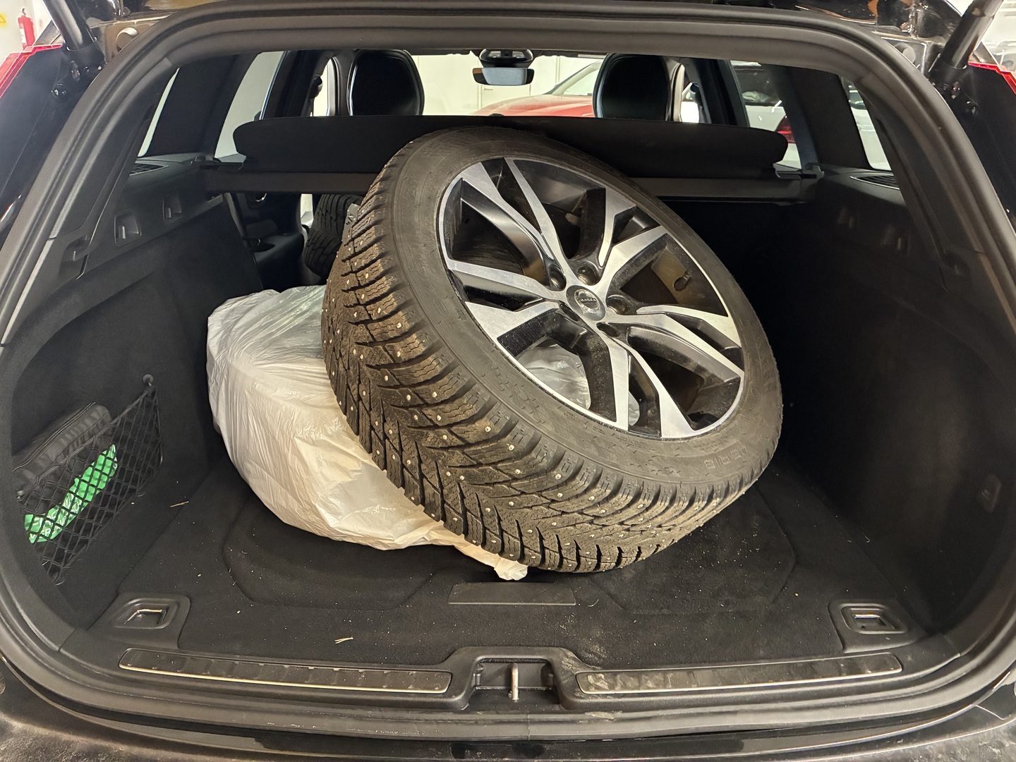VOLVO V60 2023