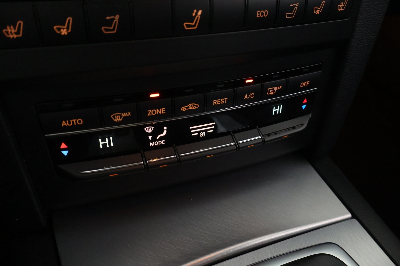 MERCEDES-BENZ E 2012