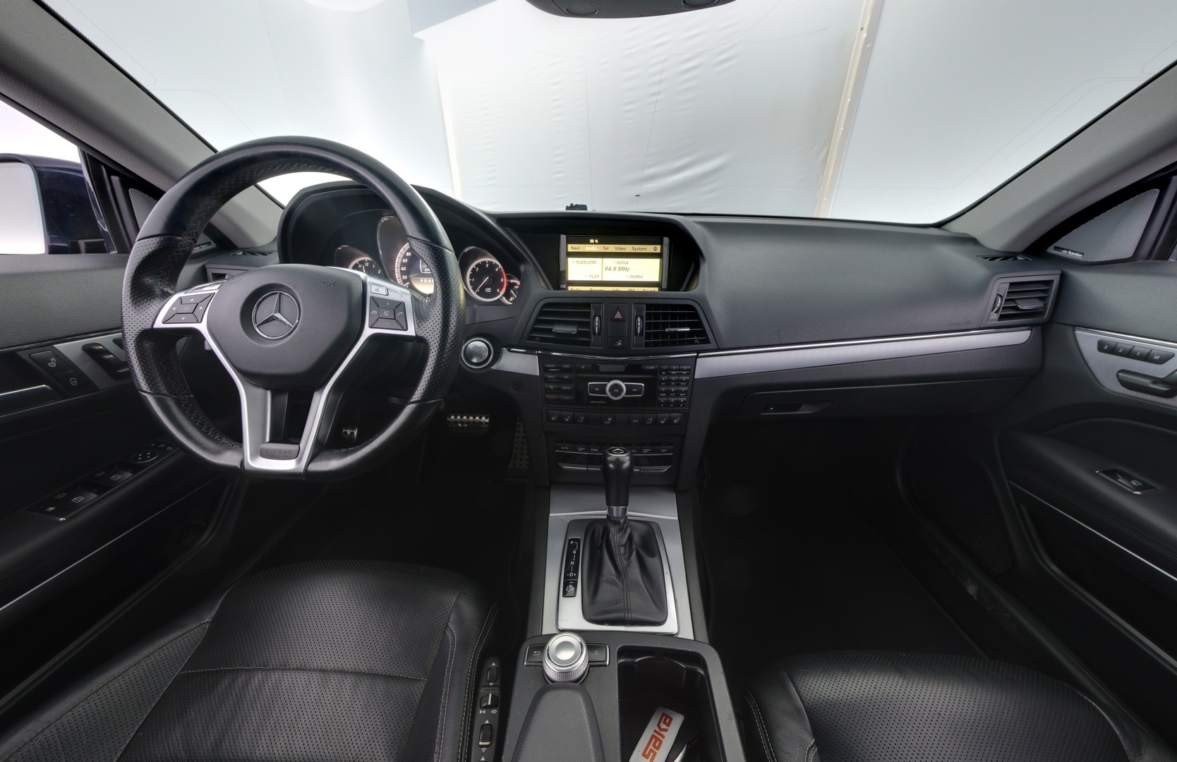 MERCEDES-BENZ E 2012