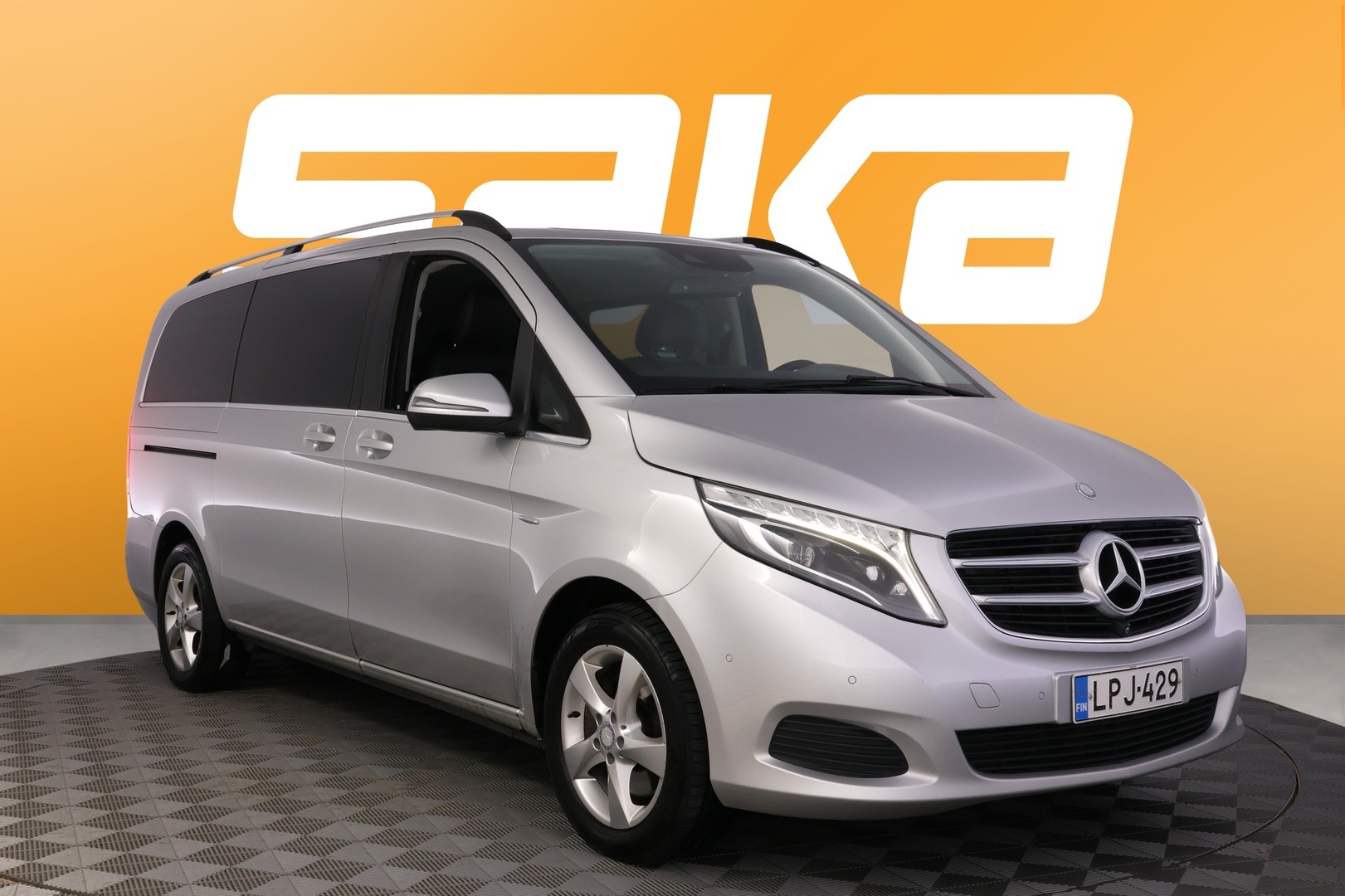 MERCEDES-BENZ V 2018