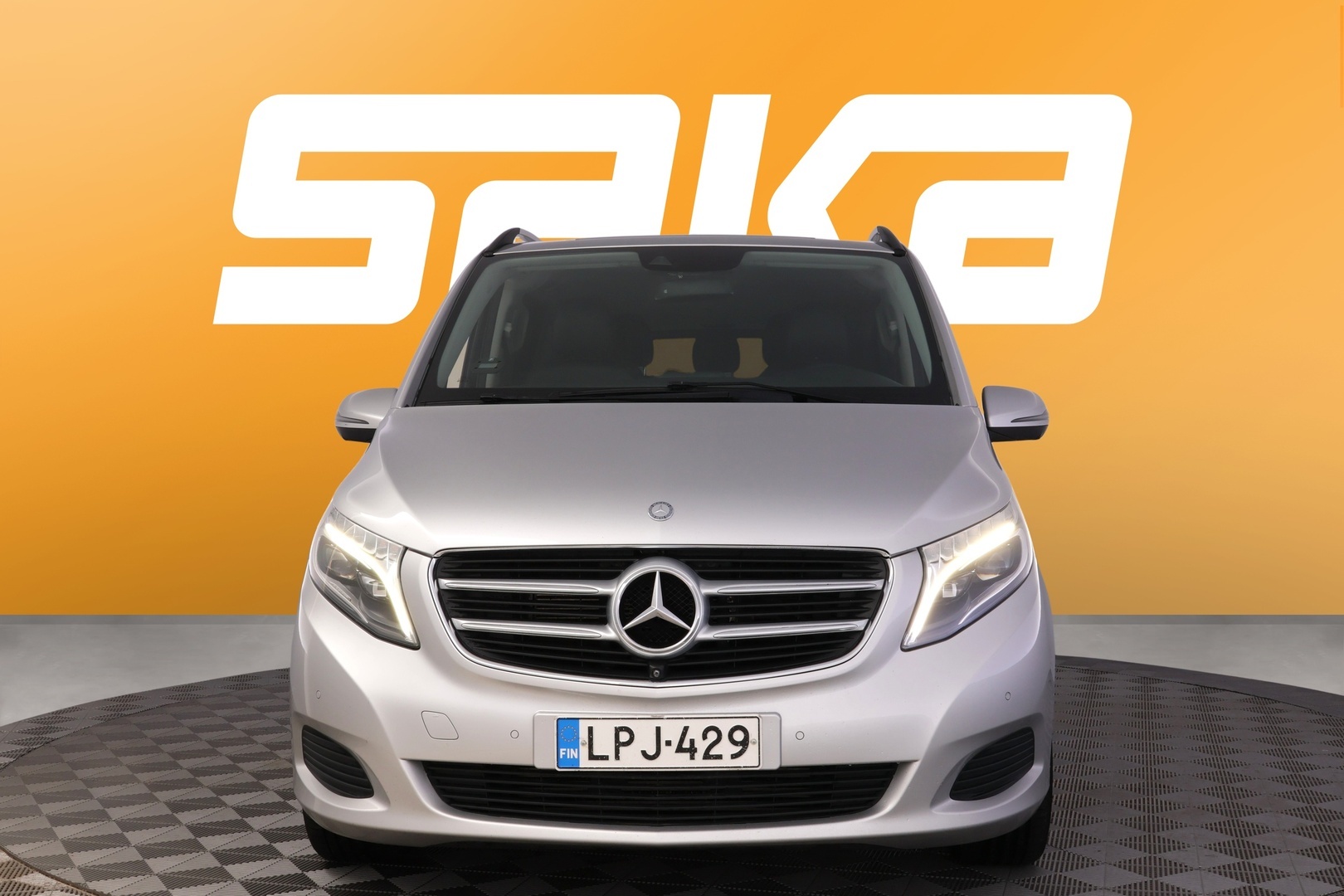 MERCEDES-BENZ V 2018