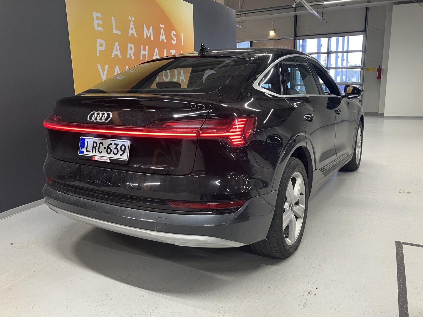 AUDI e-tron 2022