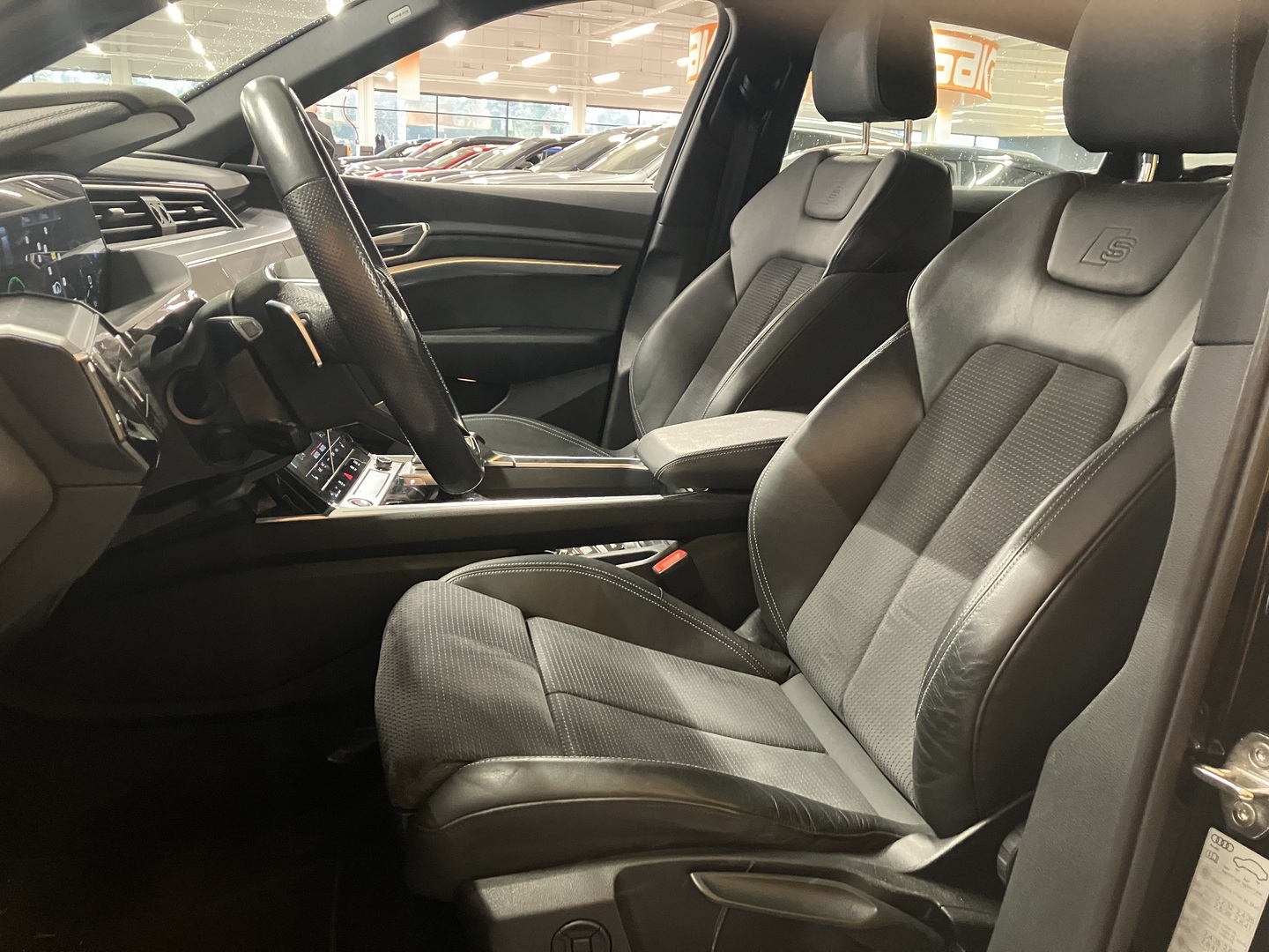 AUDI e-tron 2022
