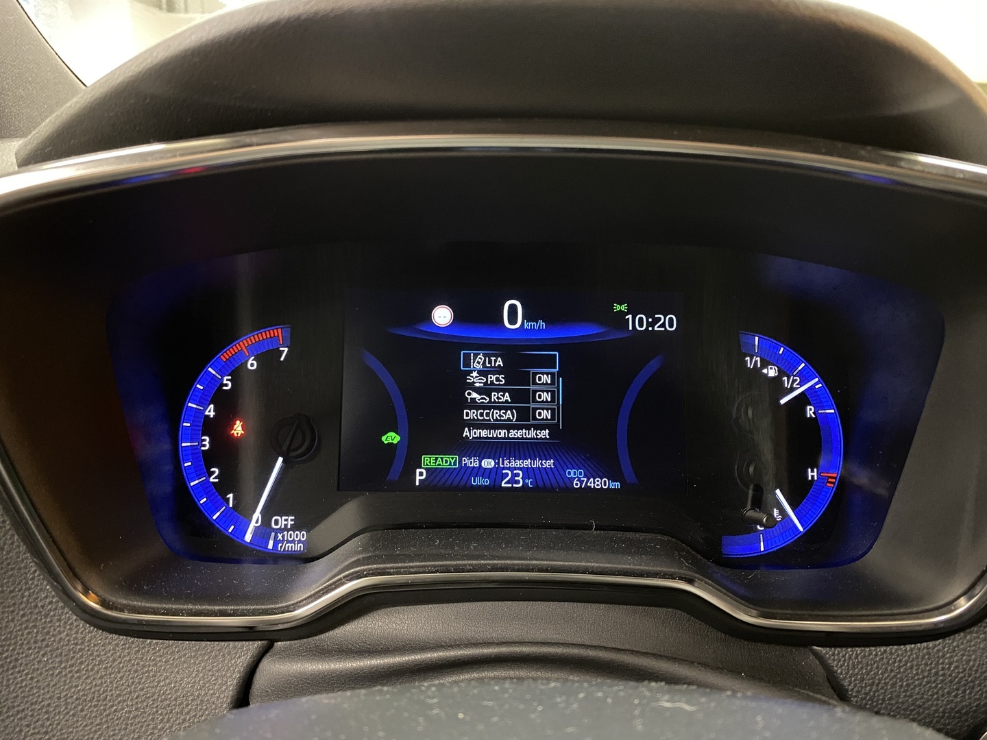 TOYOTA Corolla 2023
