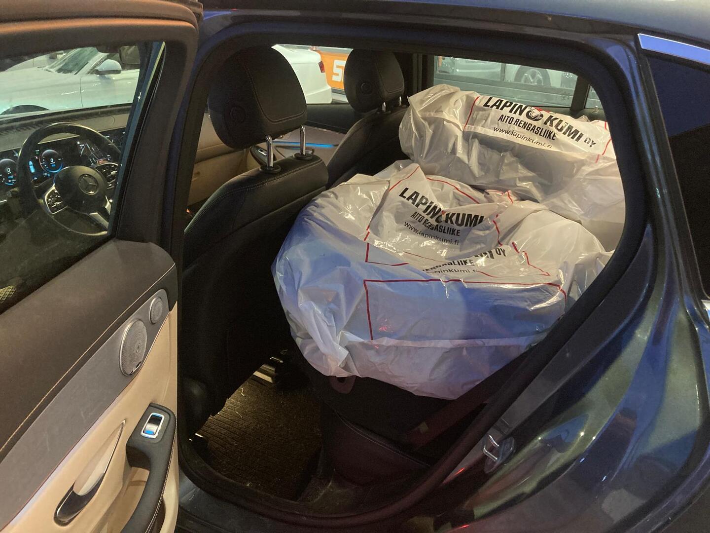 MERCEDES-BENZ EQC 2021