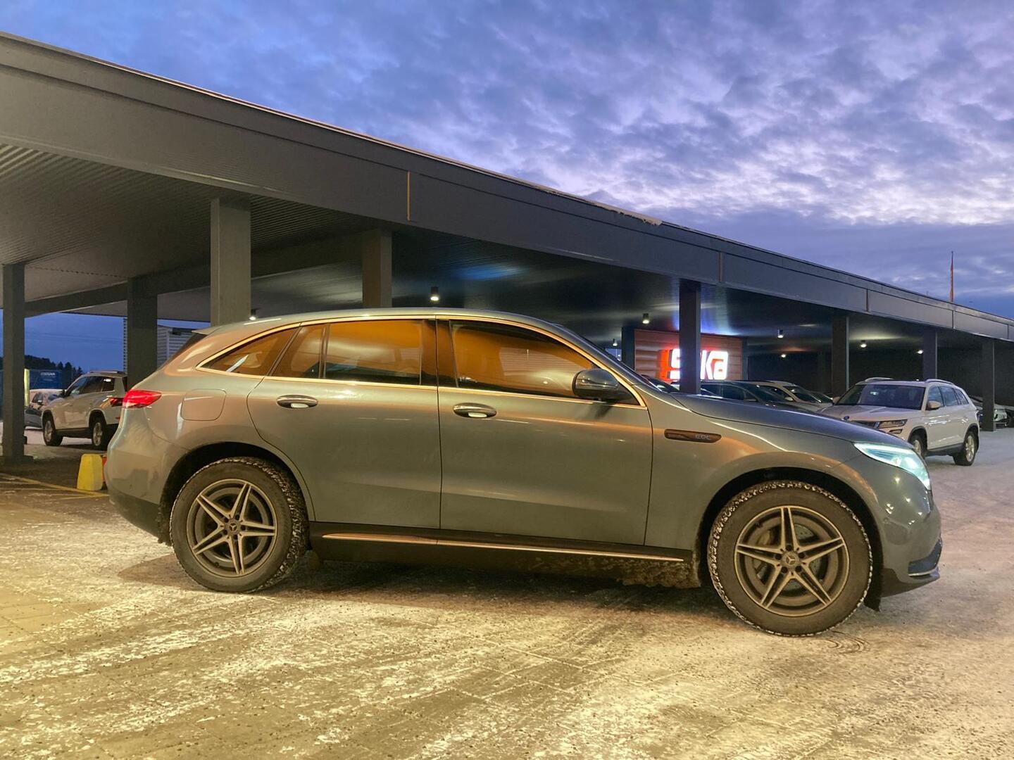 MERCEDES-BENZ EQC 2021