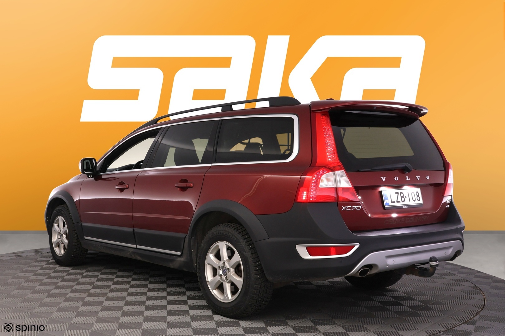 VOLVO XC70 2011