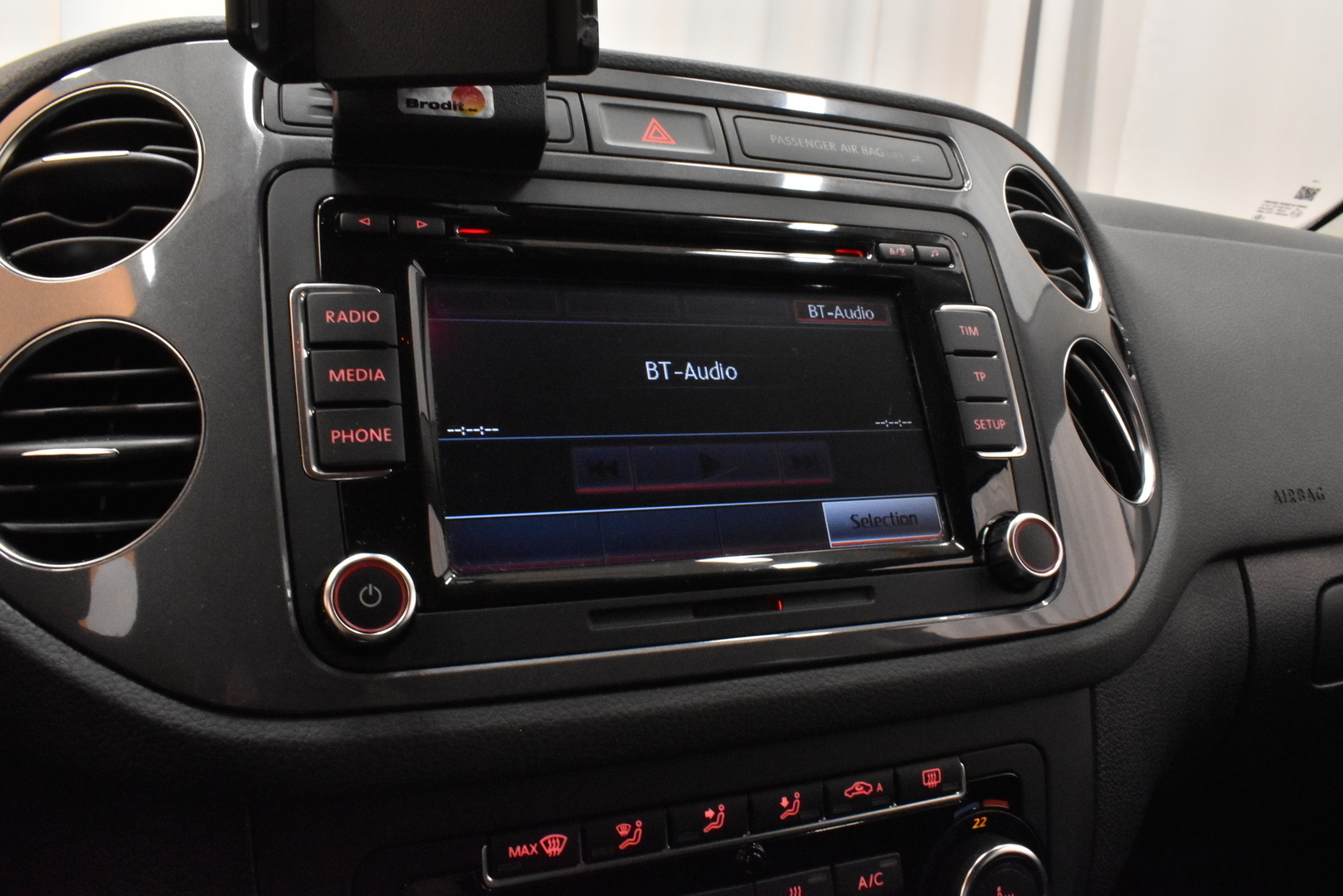 VOLKSWAGEN Tiguan 2013