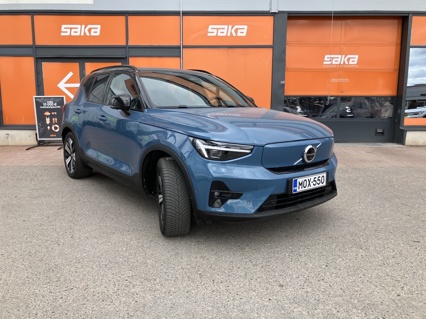 VOLVO XC40 2023