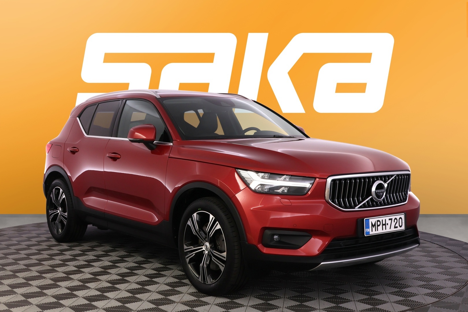 VOLVO XC40 2021