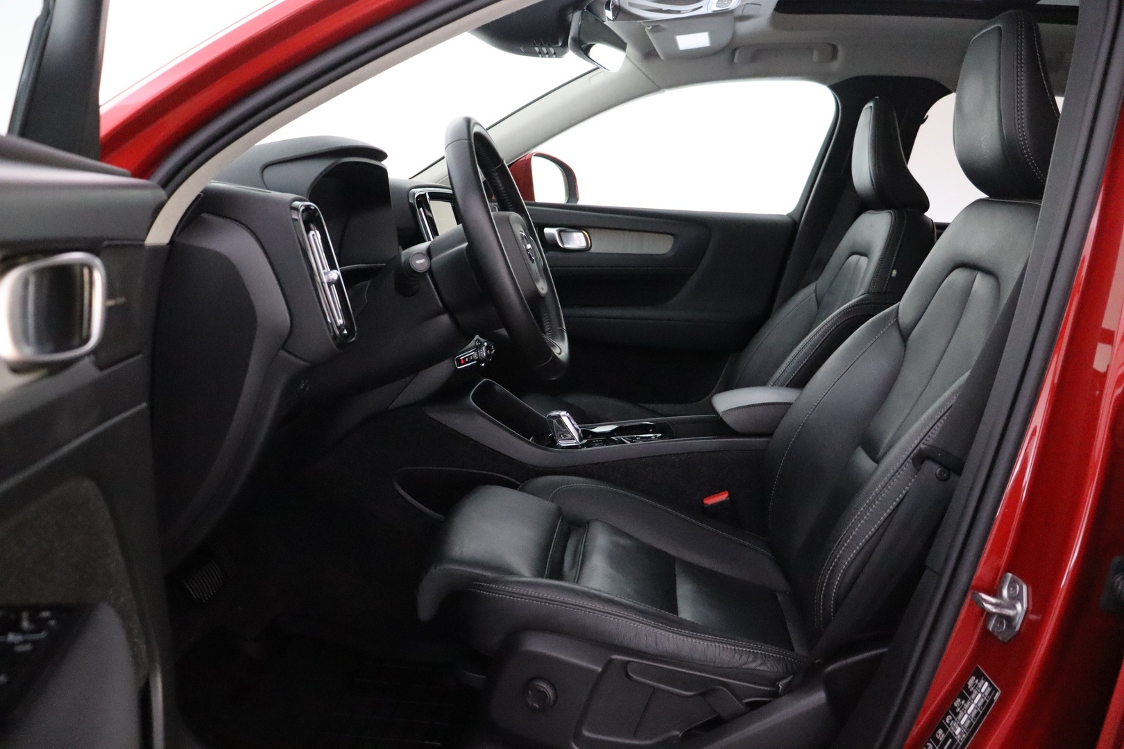 VOLVO XC40 2021