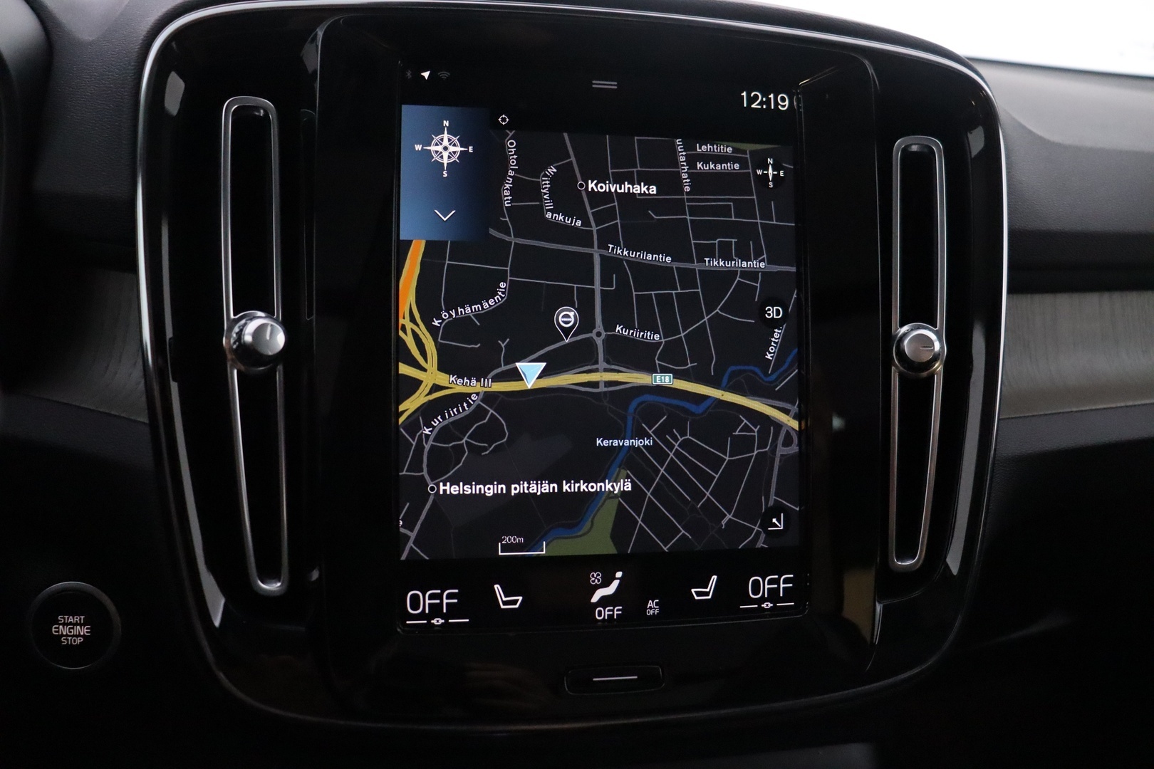 VOLVO XC40 2021
