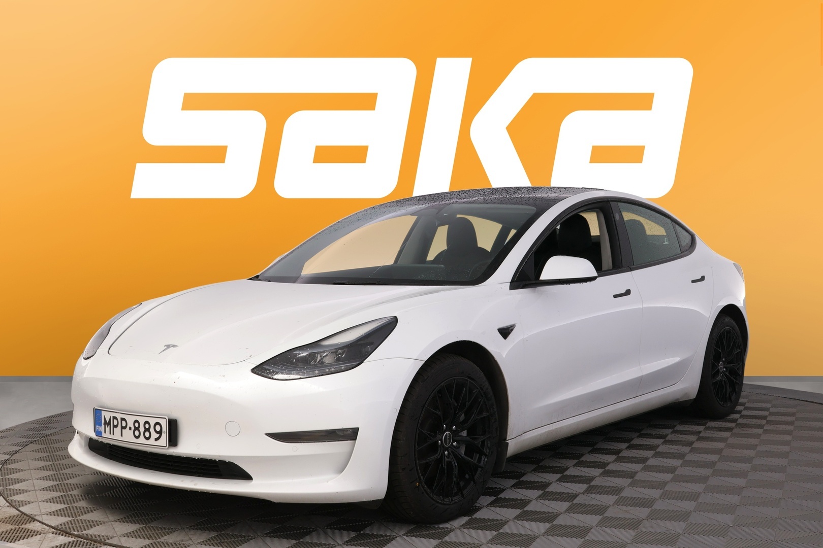 TESLA Model 3 2023