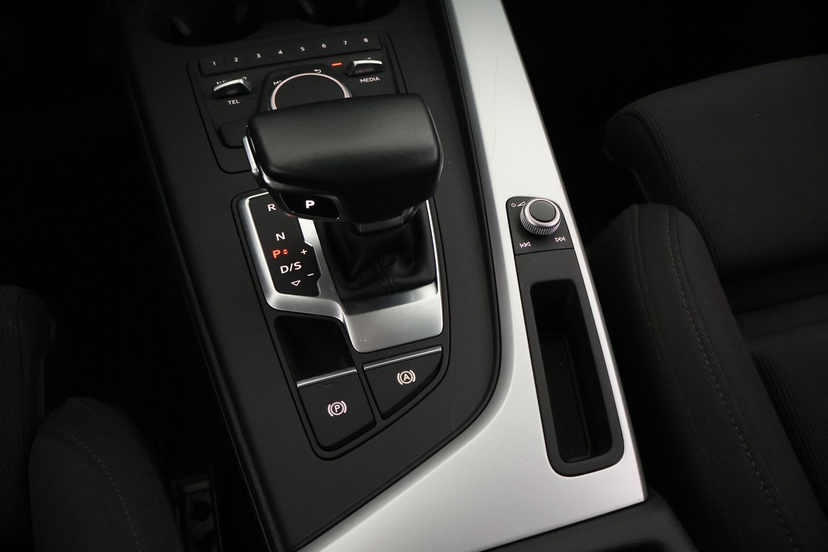 AUDI A4 allroad quattro 2018