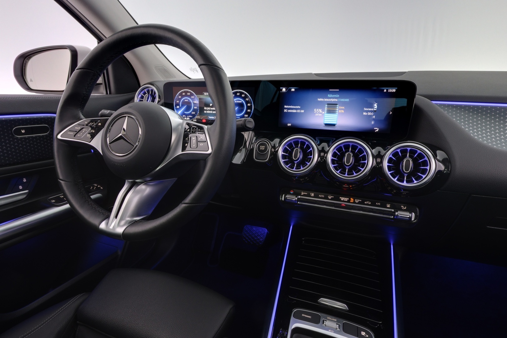 MERCEDES-BENZ EQA 2025
