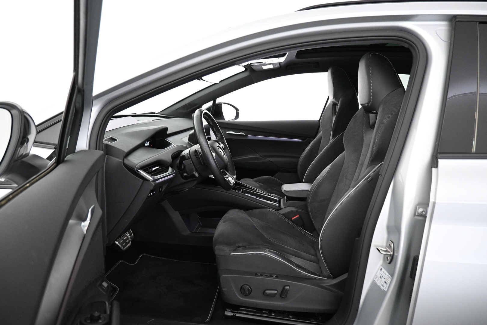 SKODA Enyaq 2023