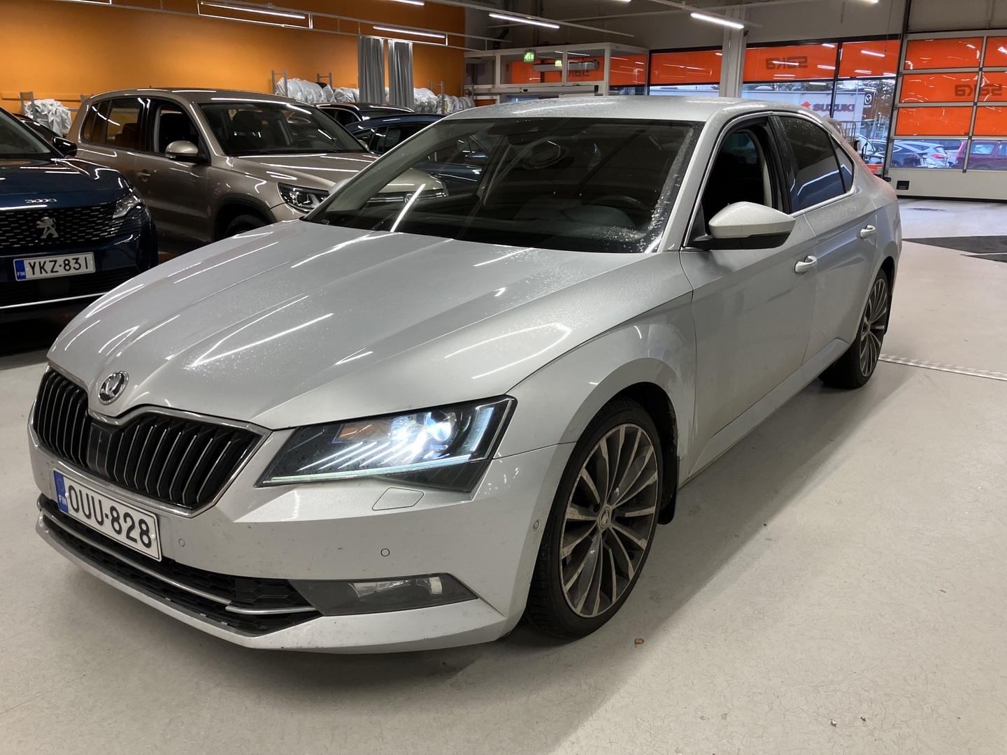 SKODA Superb 2016