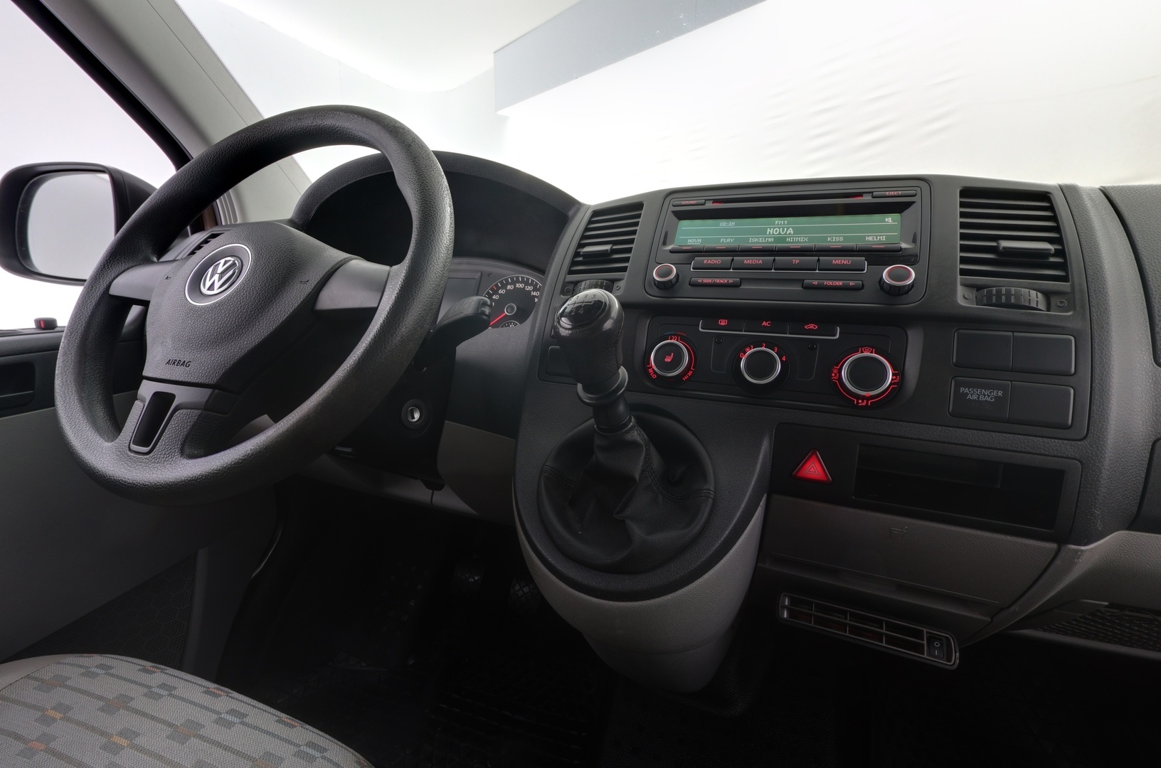 VOLKSWAGEN Transporter 2012