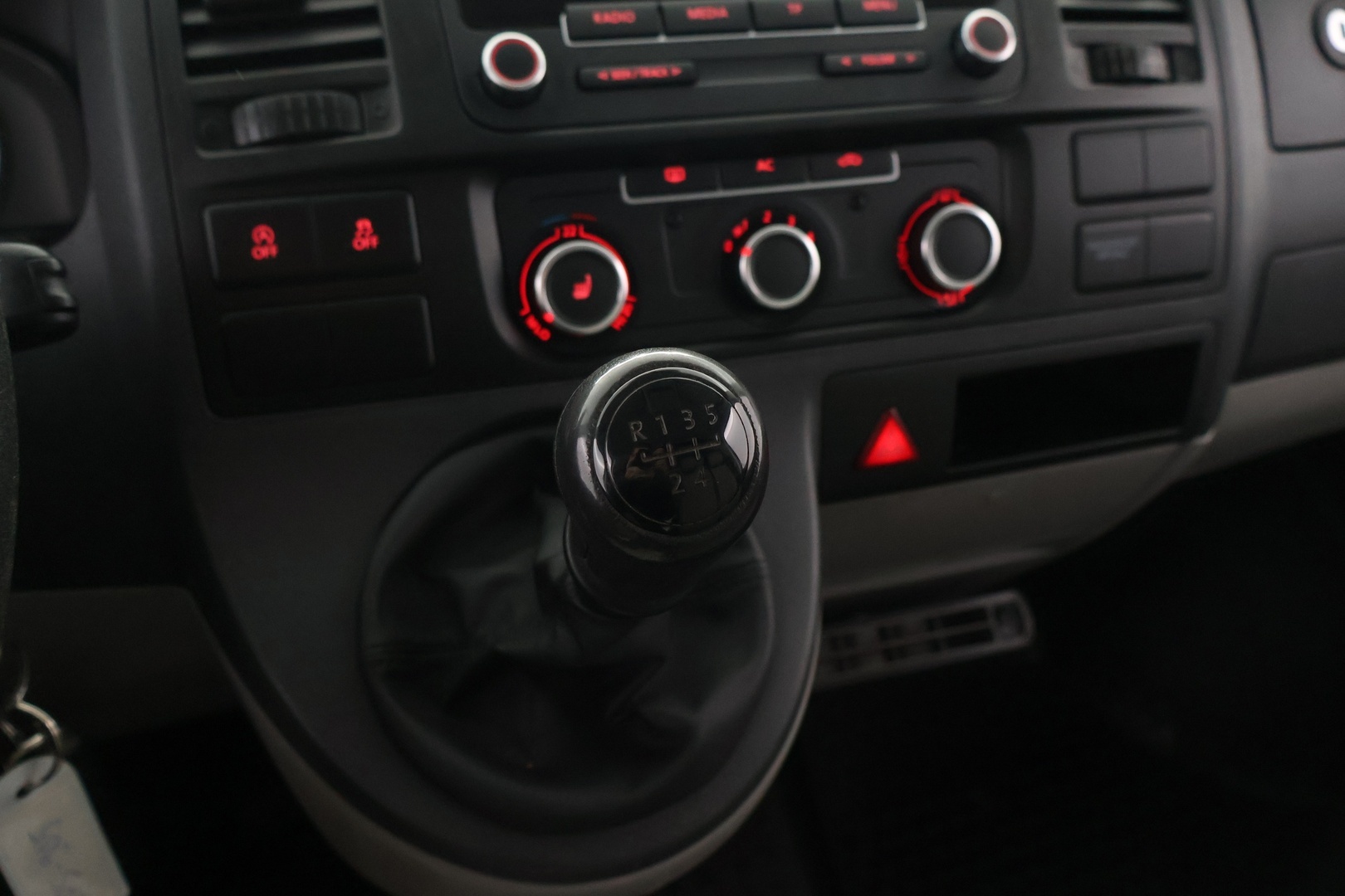 VOLKSWAGEN Transporter 2012