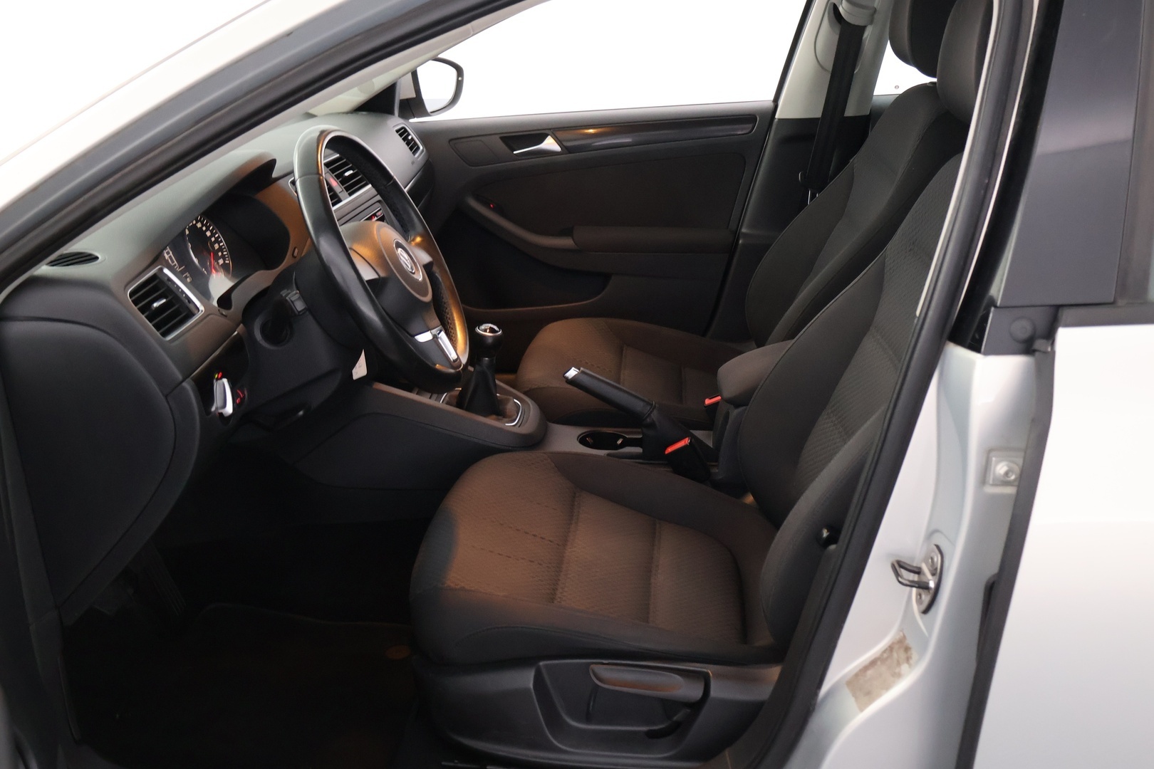 VOLKSWAGEN Jetta 2011