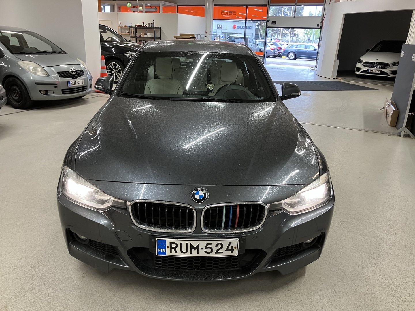BMW 330 2016