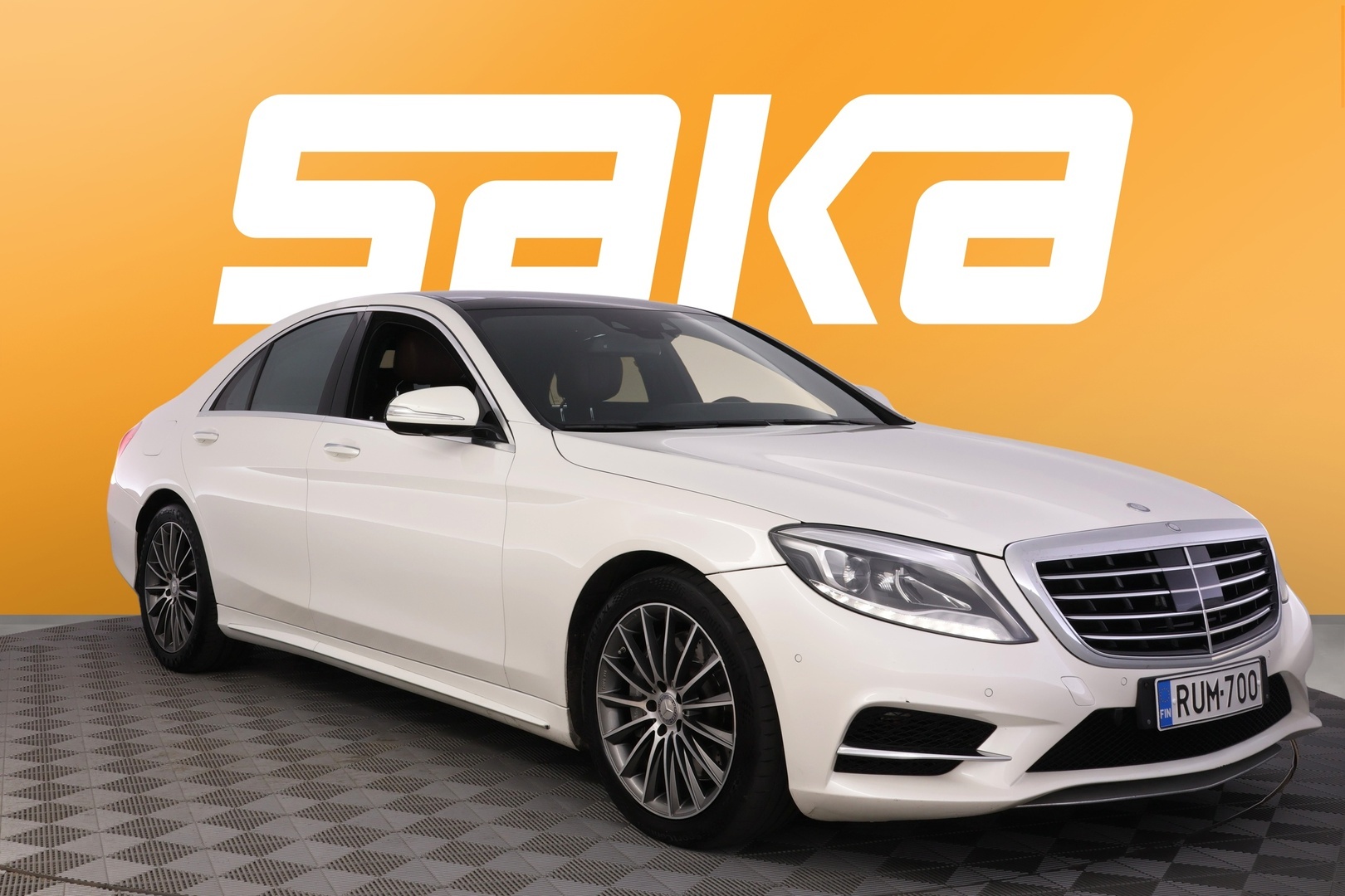 MERCEDES-BENZ S 2015