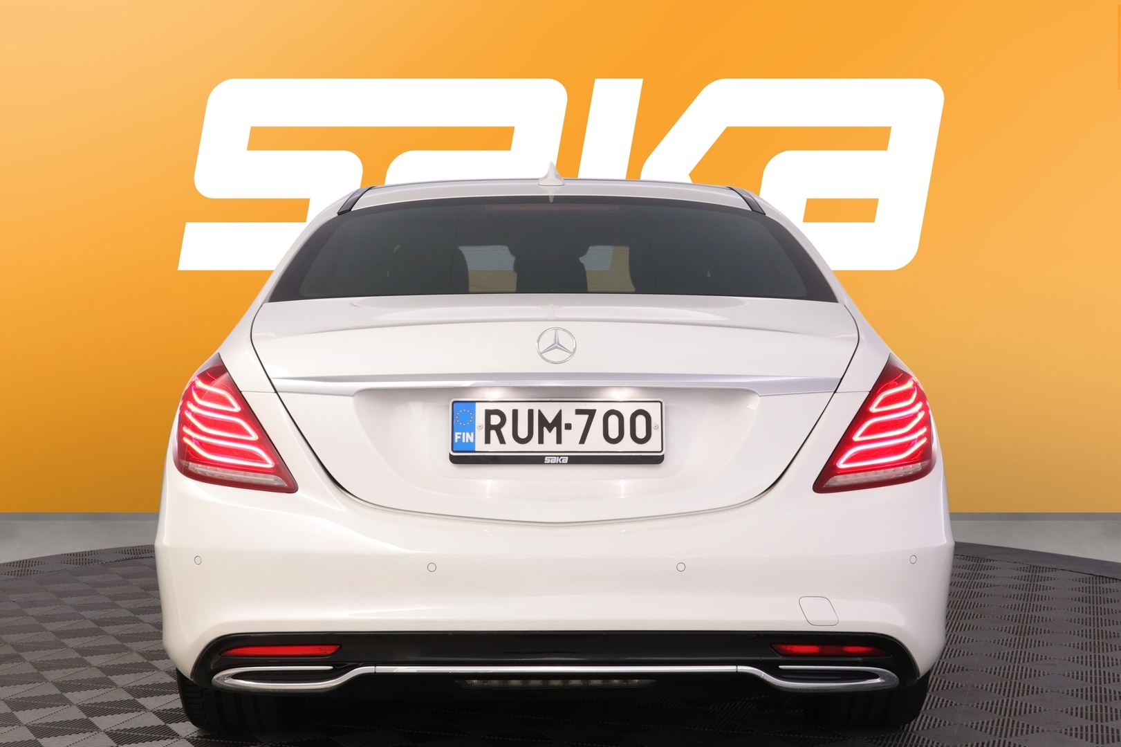MERCEDES-BENZ S 2015